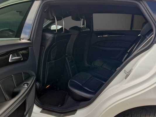 MERCEDES-BENZ CLS 63 AMG S Executive 4M - 11