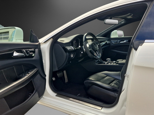 MERCEDES-BENZ CLS 63 AMG S Executive 4M - 8