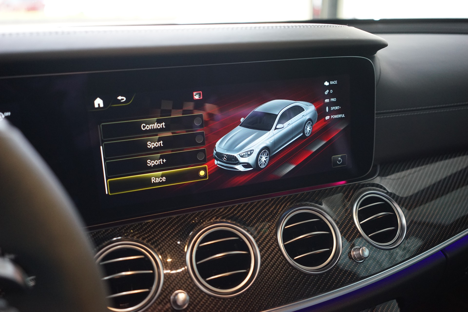MERCEDES-BENZ AMG E 63 S 4Matic+ Speedshift 9G-TCT - 25
