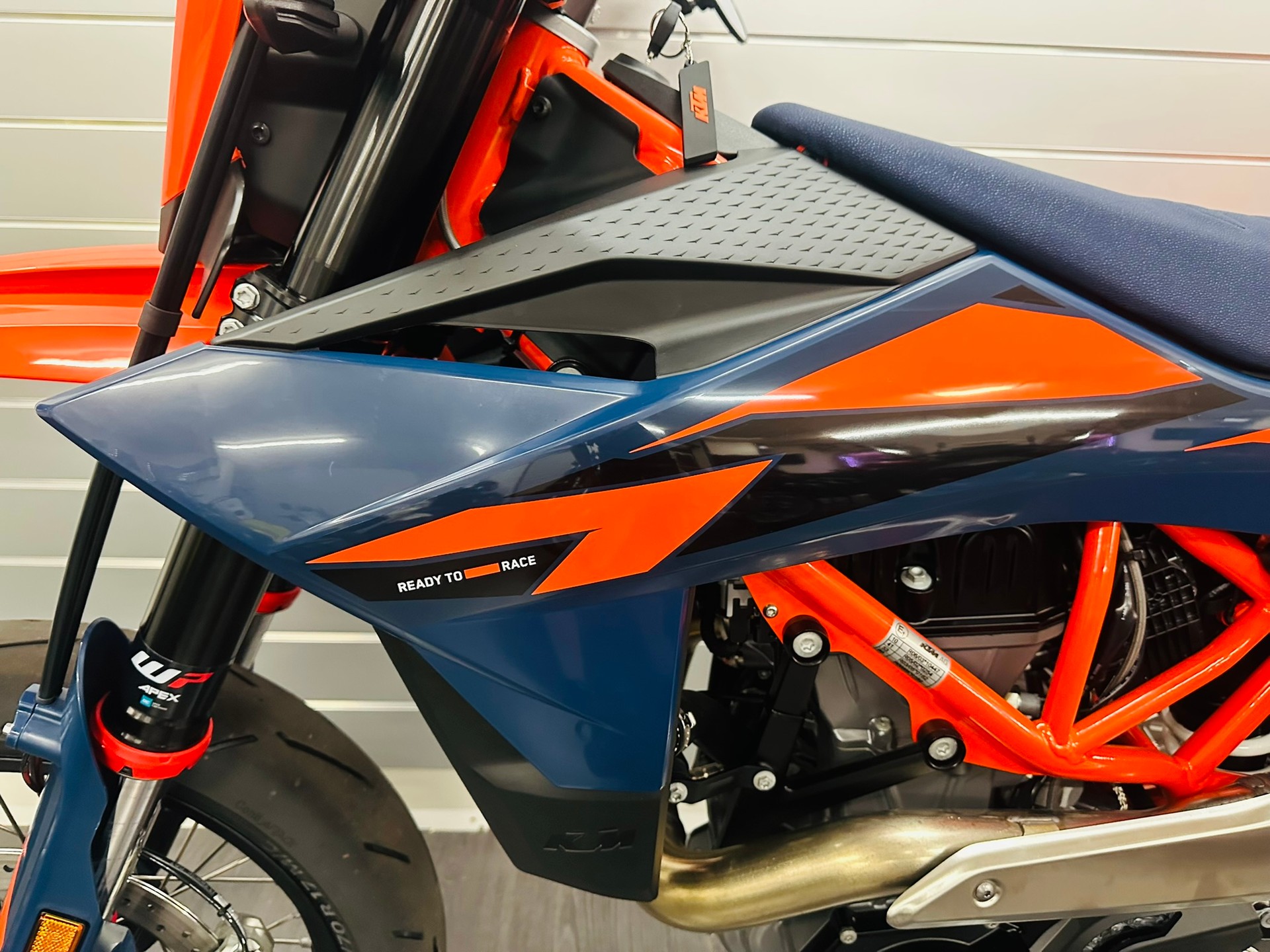 KTM 690 SMC R ABS (35 kW) - 3