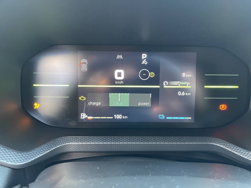 DACIA DUSTER journey hybrid 155 - 9