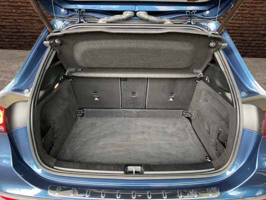 MERCEDES-BENZ GLA 180 Progressive 7G-D - 7