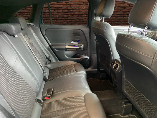 MERCEDES-BENZ GLA 180 Progressive 7G-D - 12