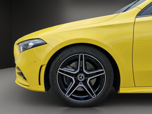 MERCEDES-BENZ A 220 AMG Line - 8
