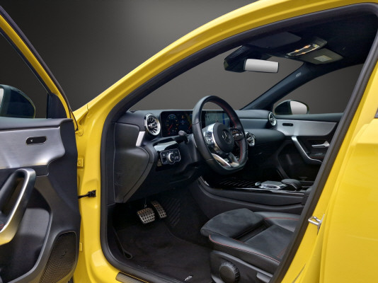 MERCEDES-BENZ A 220 AMG Line - 10
