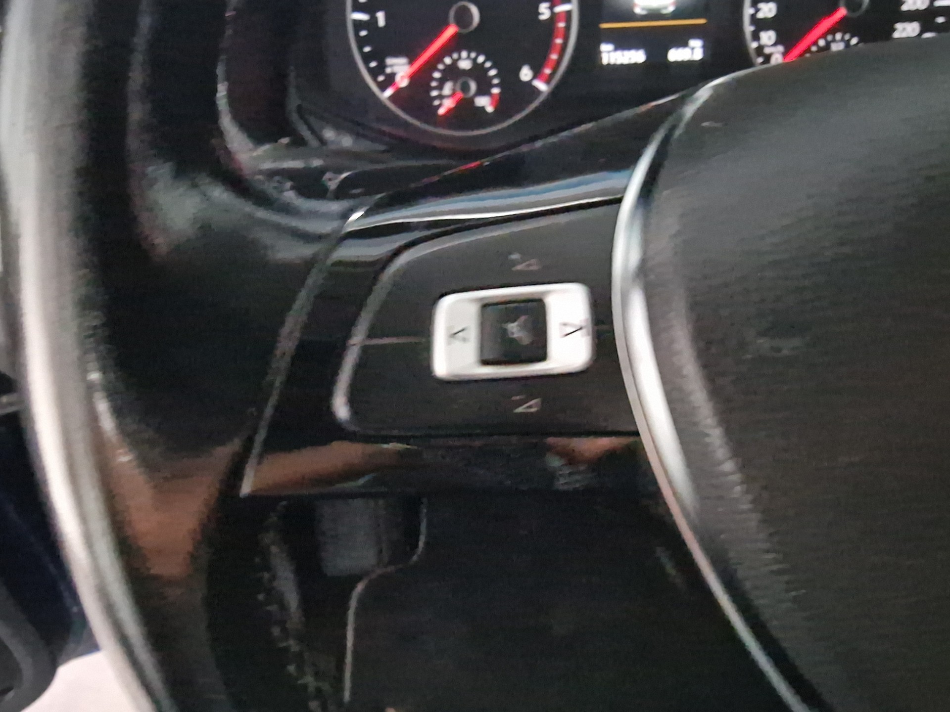 VW Amarok 3.0TDI Aventura 4Motion Automatic 24Mt Gara AHK 3.3t - 17
