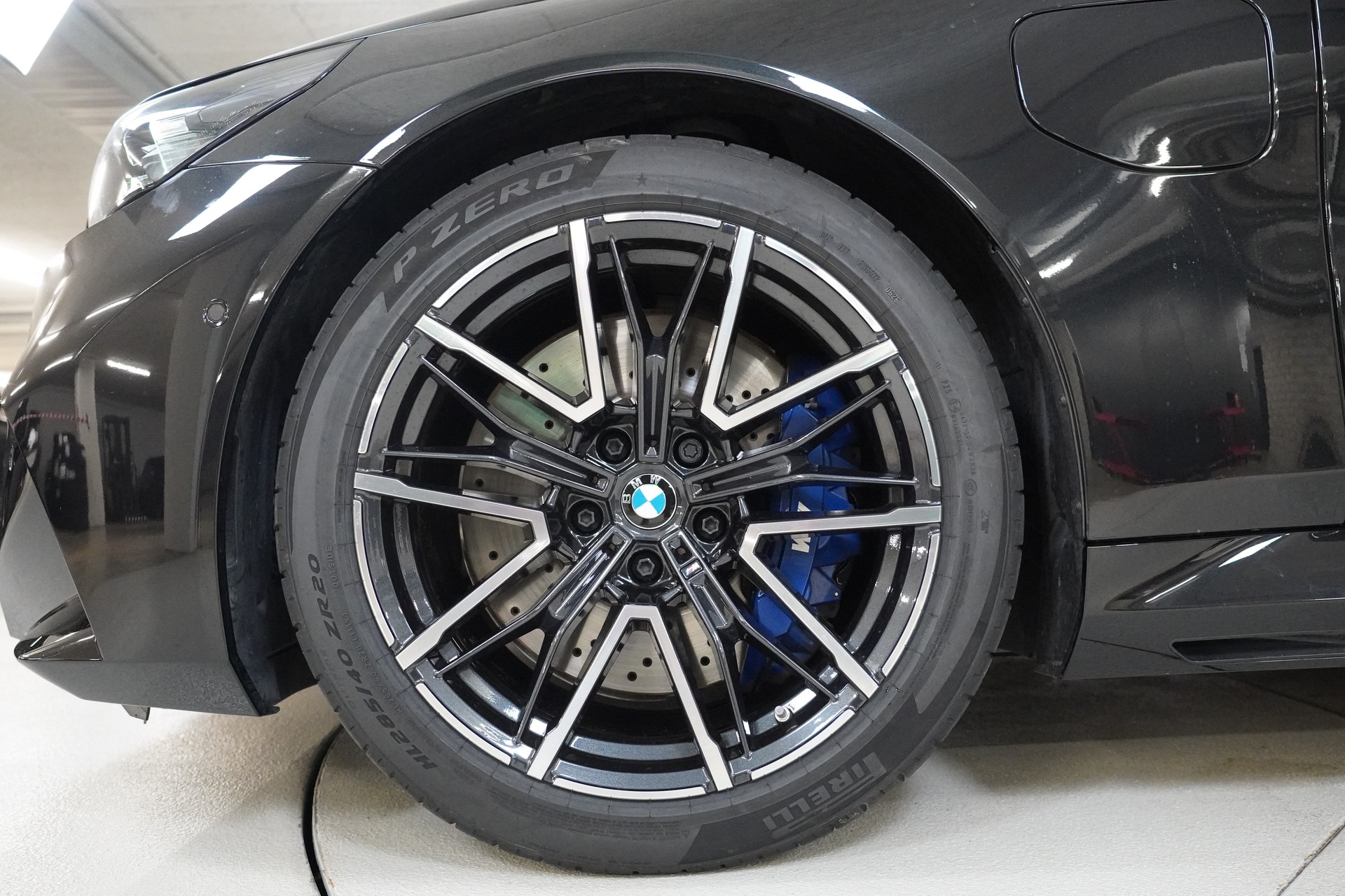 BMW M5 xDrive Touring - 11