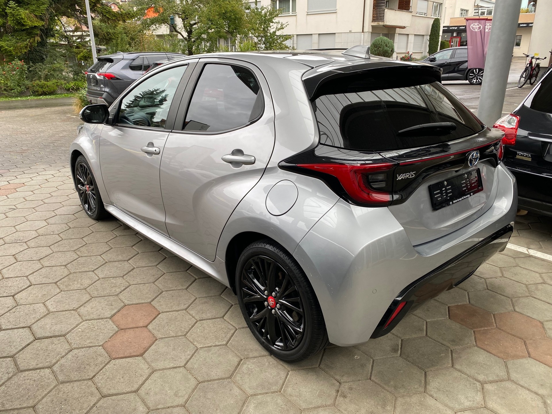 TOYOTA Yaris 1.5 Pop e-CVT - 3