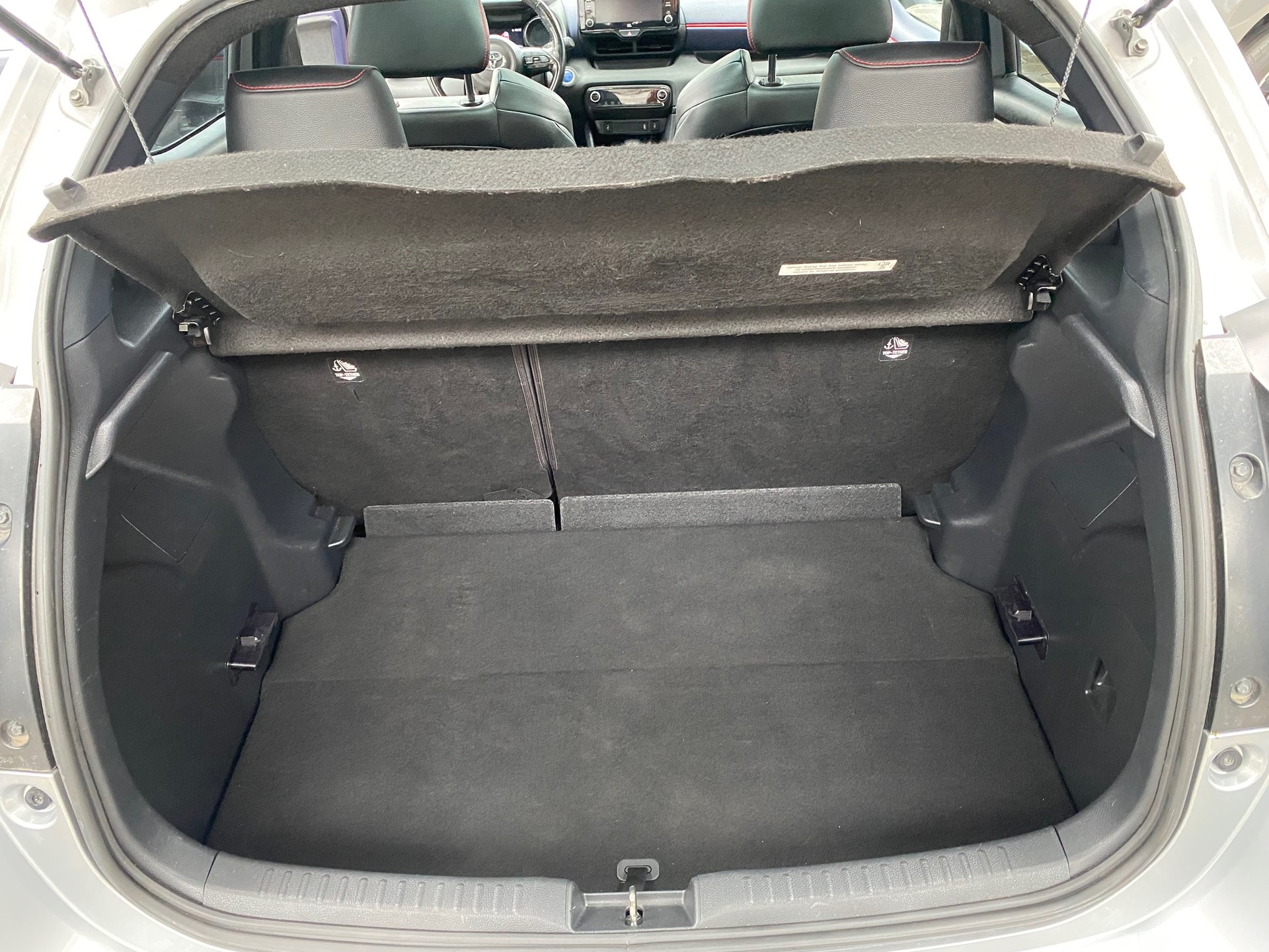 TOYOTA Yaris 1.5 Pop e-CVT - 10