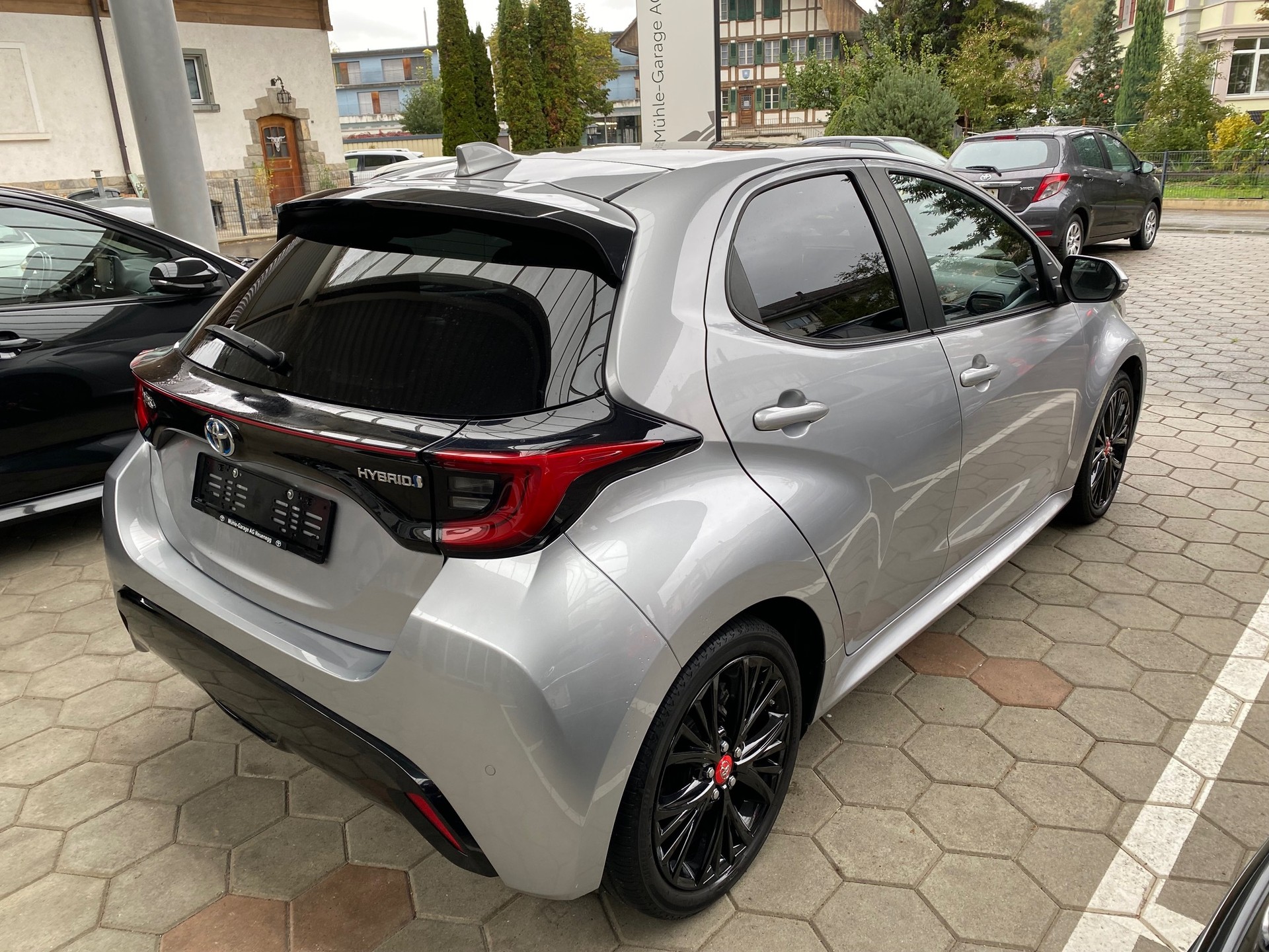 TOYOTA Yaris 1.5 Pop e-CVT - 4