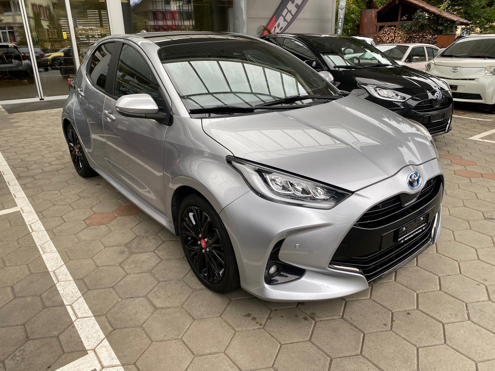 TOYOTA Yaris 1.5 Pop e-CVT
