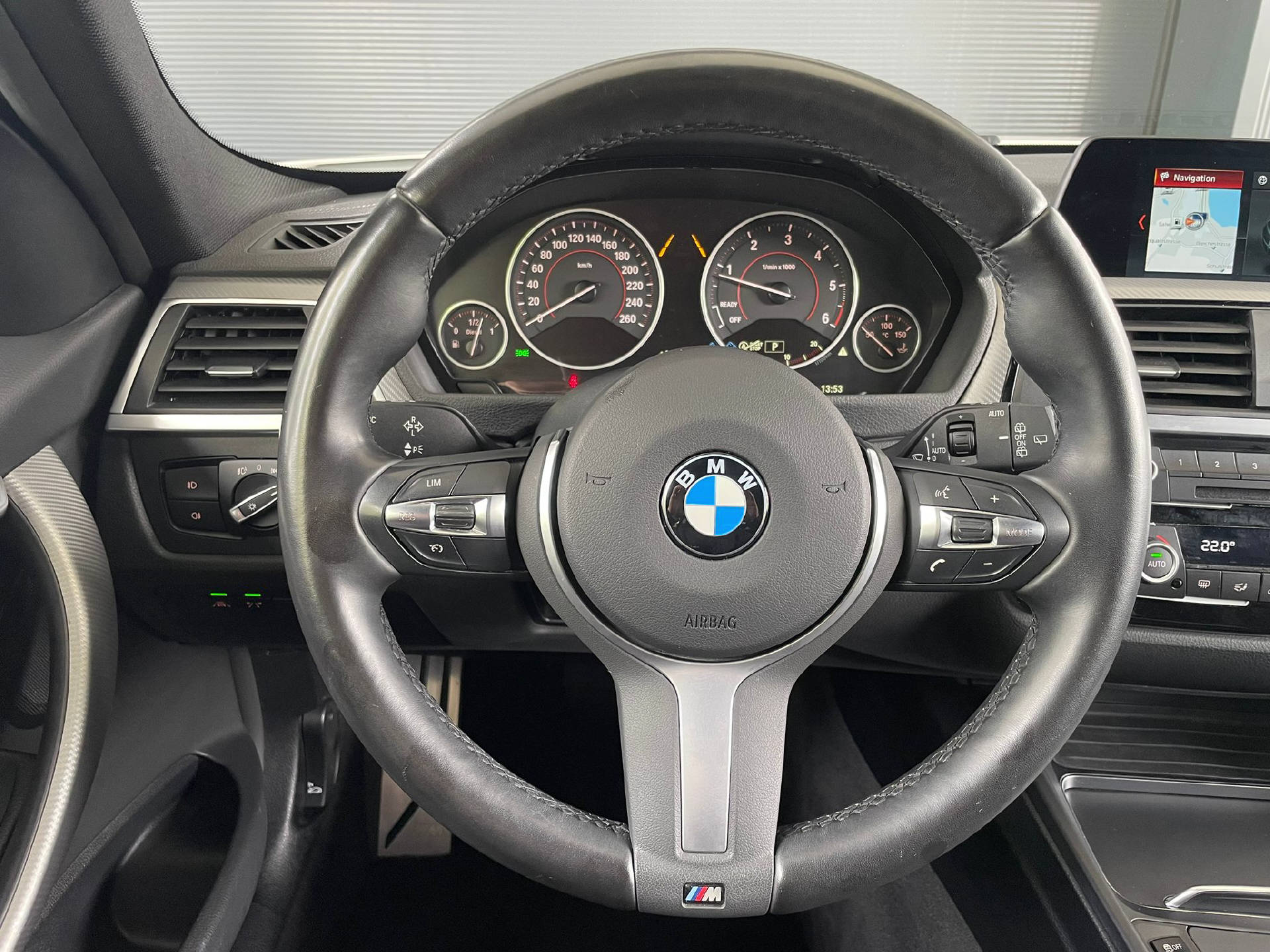 BMW 318d Essential Ed. Touring-7