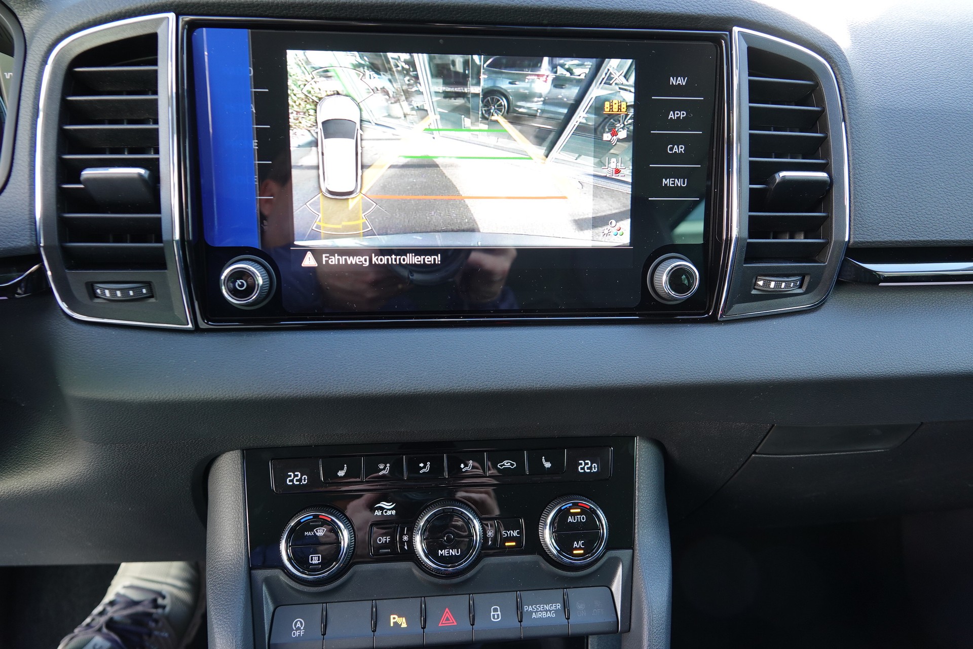 SKODA Karoq 1.5 TSI Dynamic DSG - 11