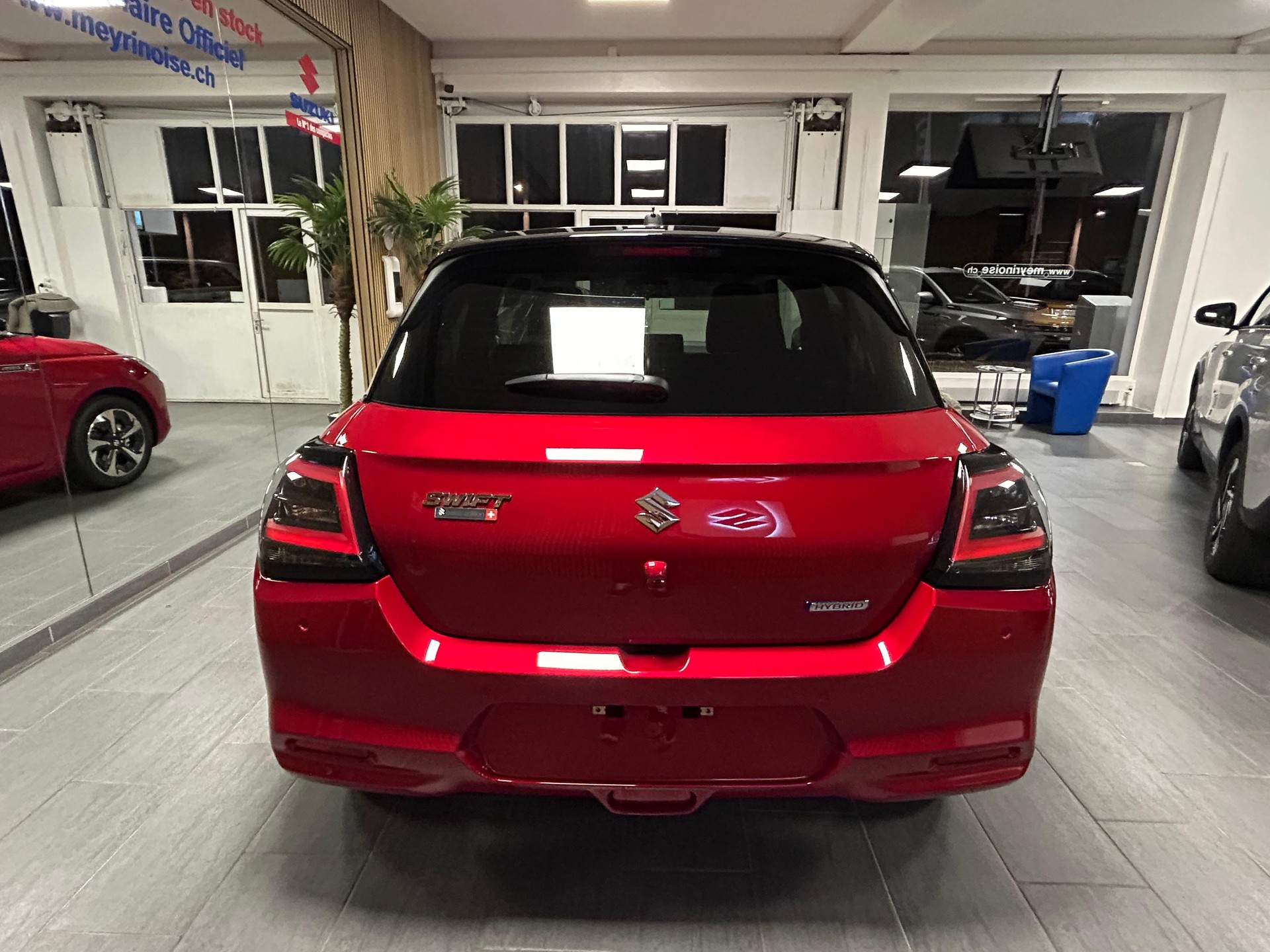 SUZUKI Swift 1.2 Sakura Top Hybrid - 6