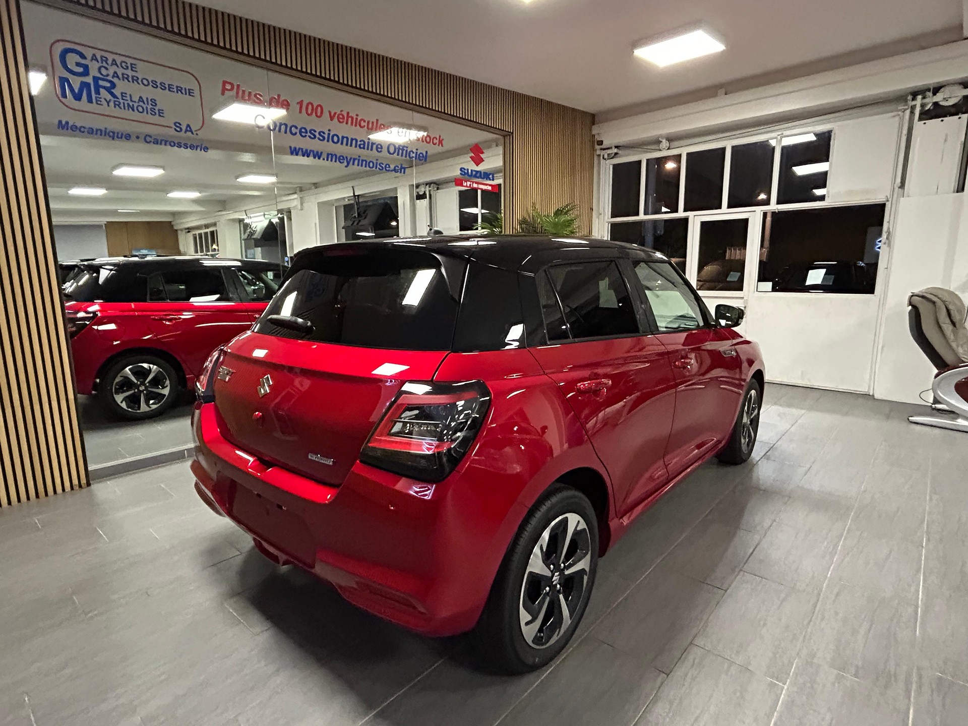 SUZUKI Swift 1.2 Sakura Top Hybrid - 7