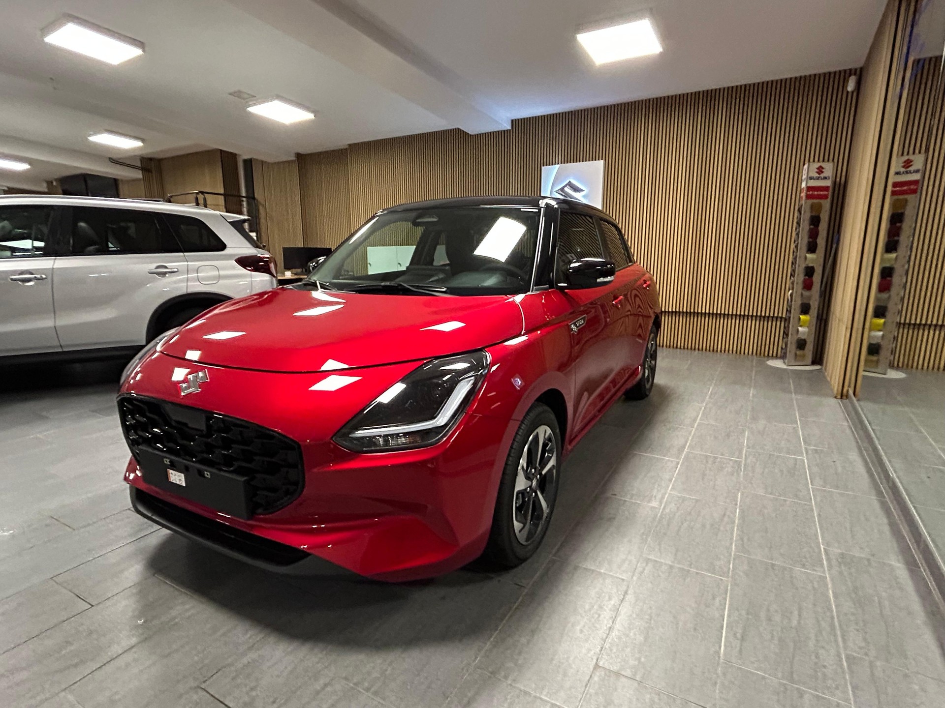 SUZUKI Swift 1.2 Sakura Top Hybrid - 4