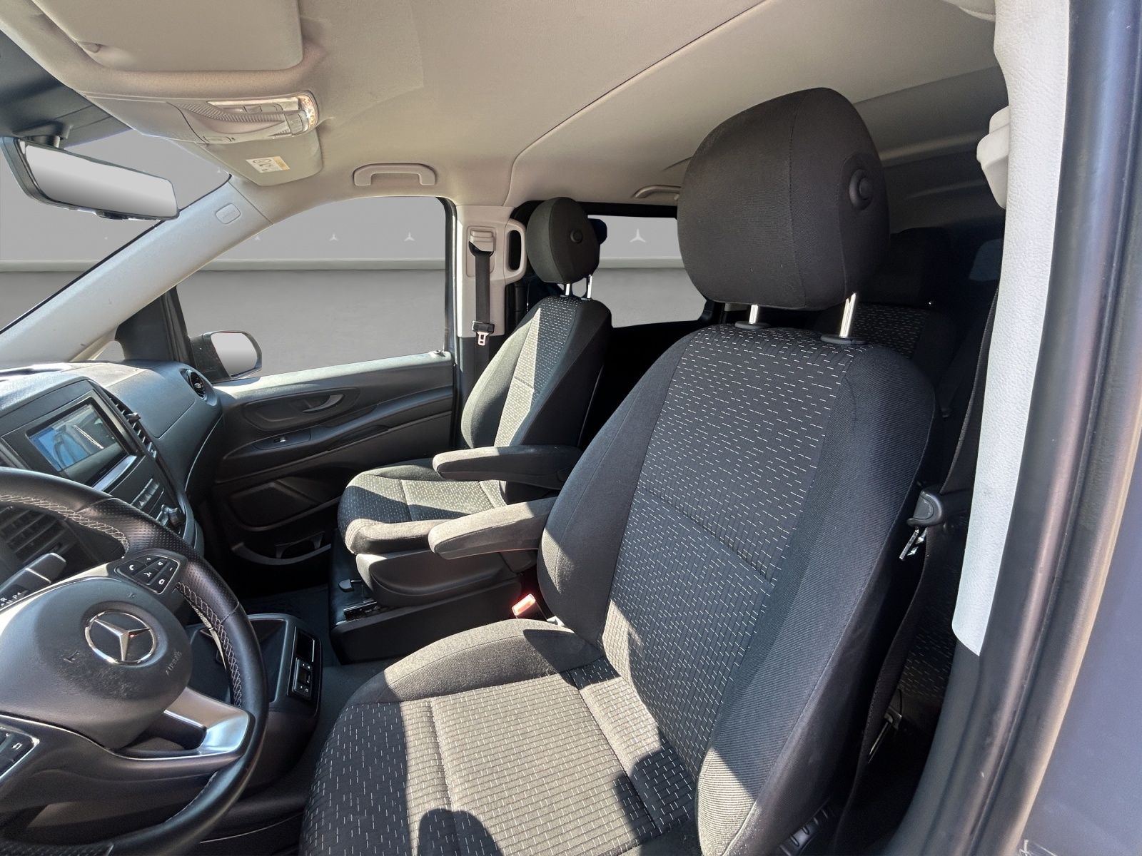 MERCEDES-BENZ Vito 124 CDI Lang Base Tourer 4Matic 9G-Tronic - 9