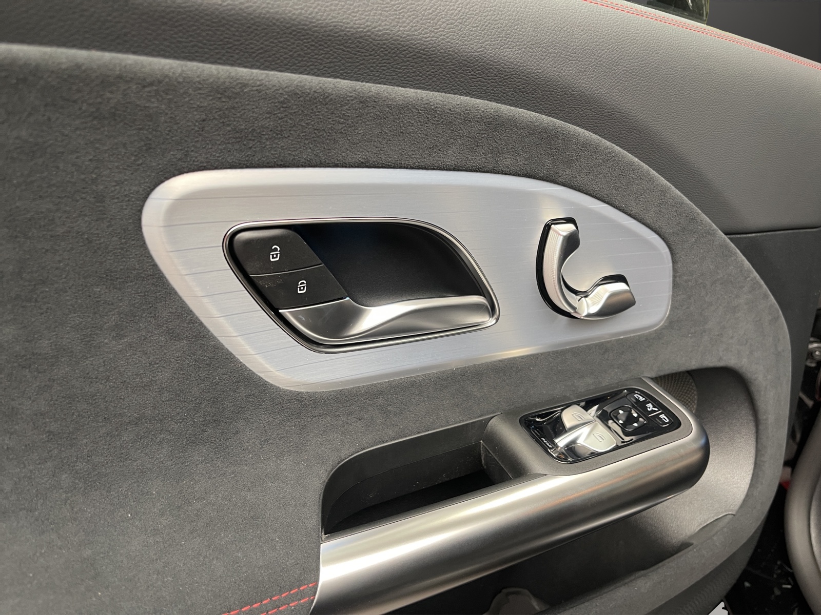 MERCEDES-BENZ CLA 350 4MATIC Shooting Brake EQ - 14