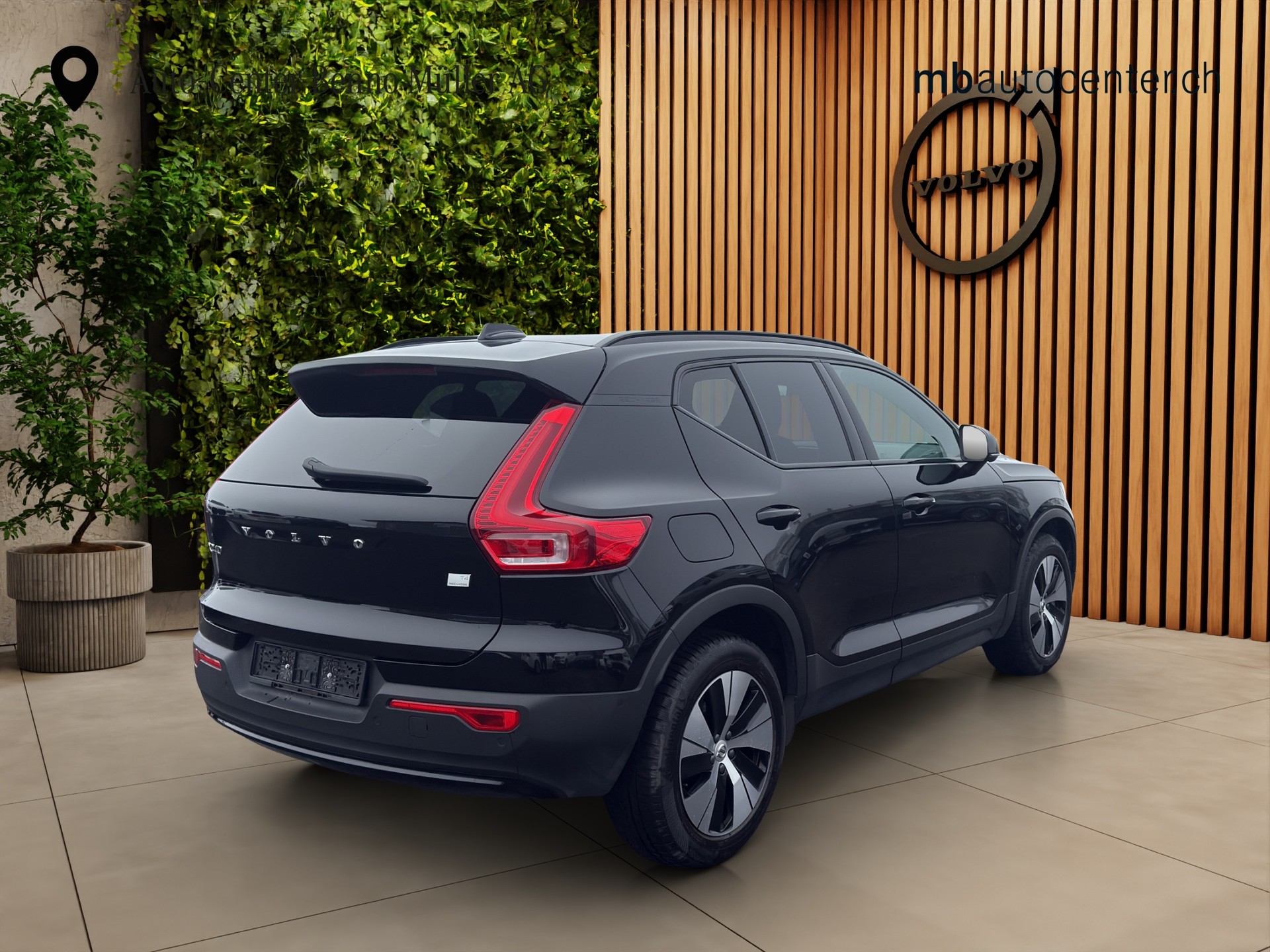 VOLVO XC40 1.5 T4 PiH Plus Dark - 5