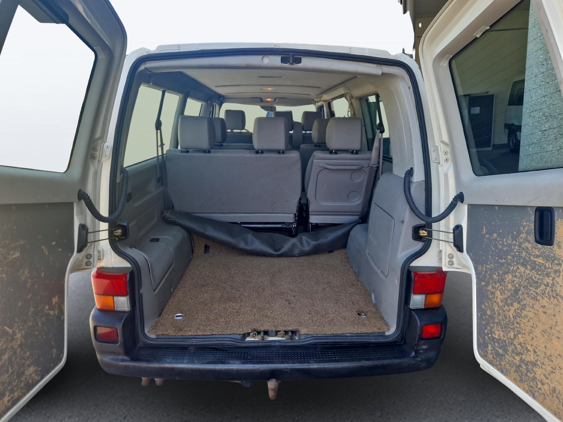 VW T4 Caravelle 2920 Swiss 2.5 TDI syncro - 12