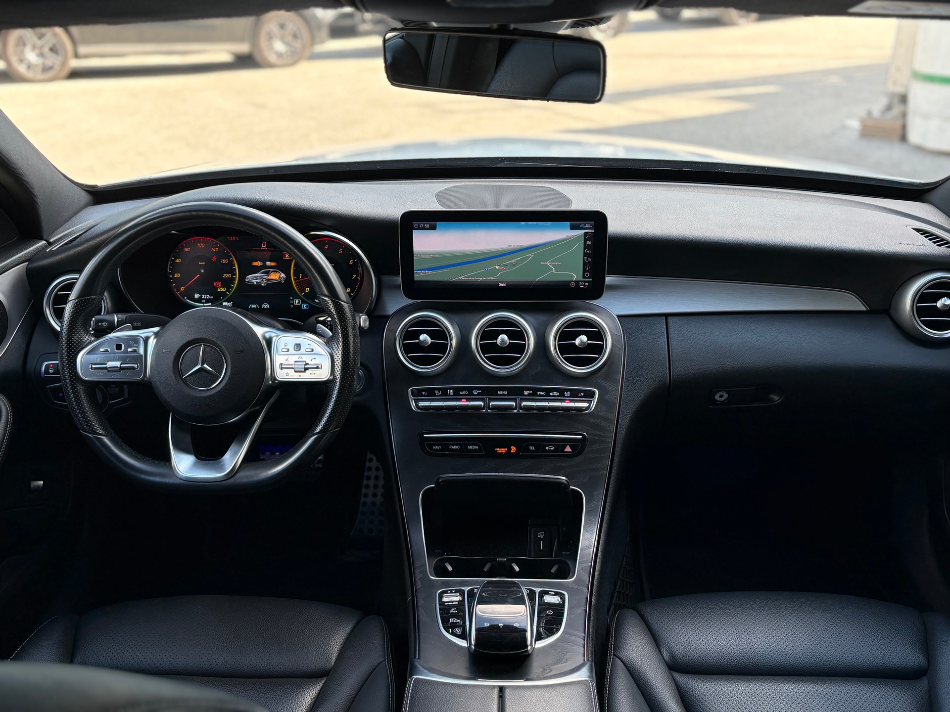 MERCEDES-BENZ C 200 Swiss Star AMG Line 4Matic 9G-Tronic - 11