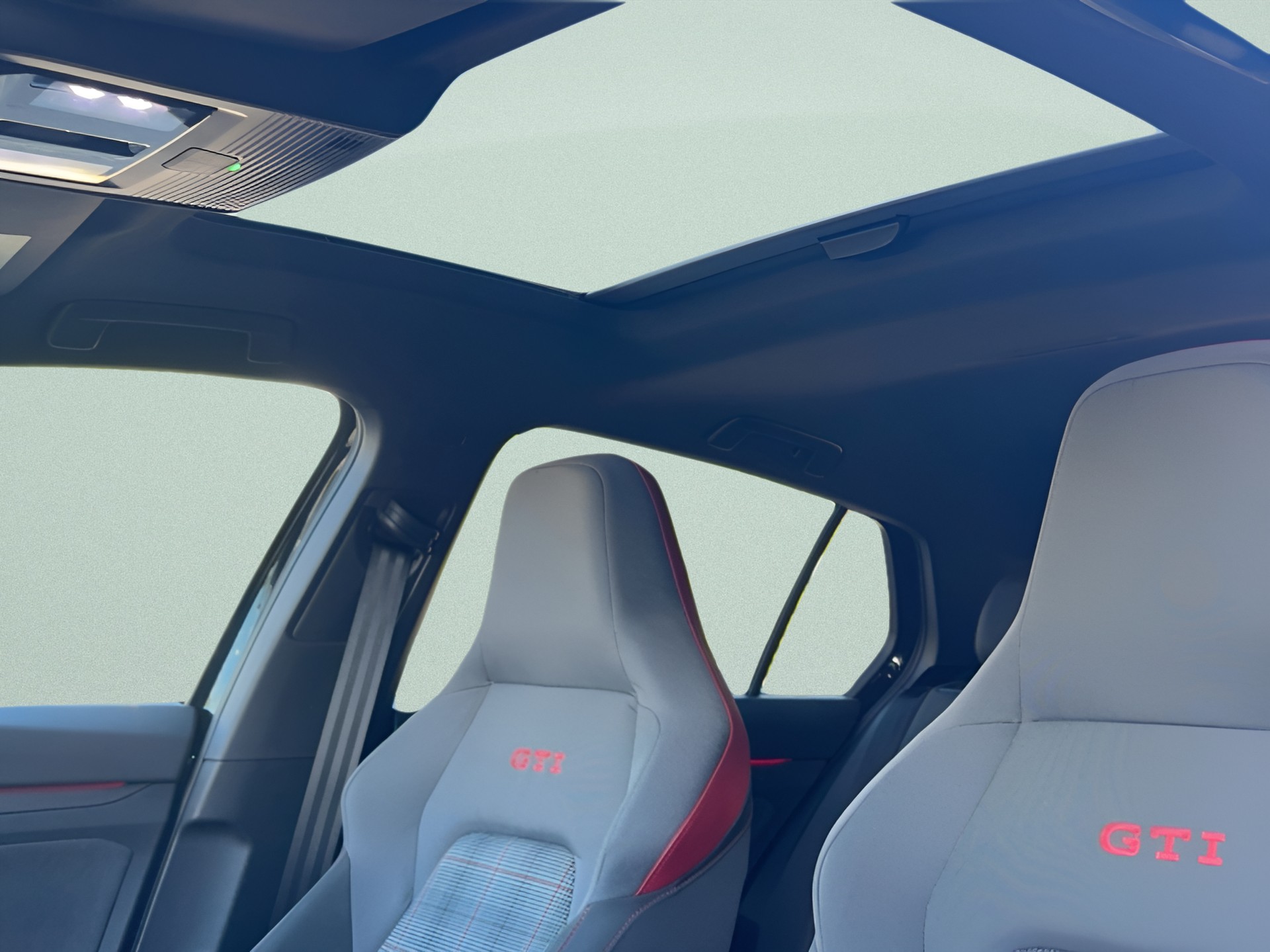 VW Golf 2.0 TSI GTI DSG - 11
