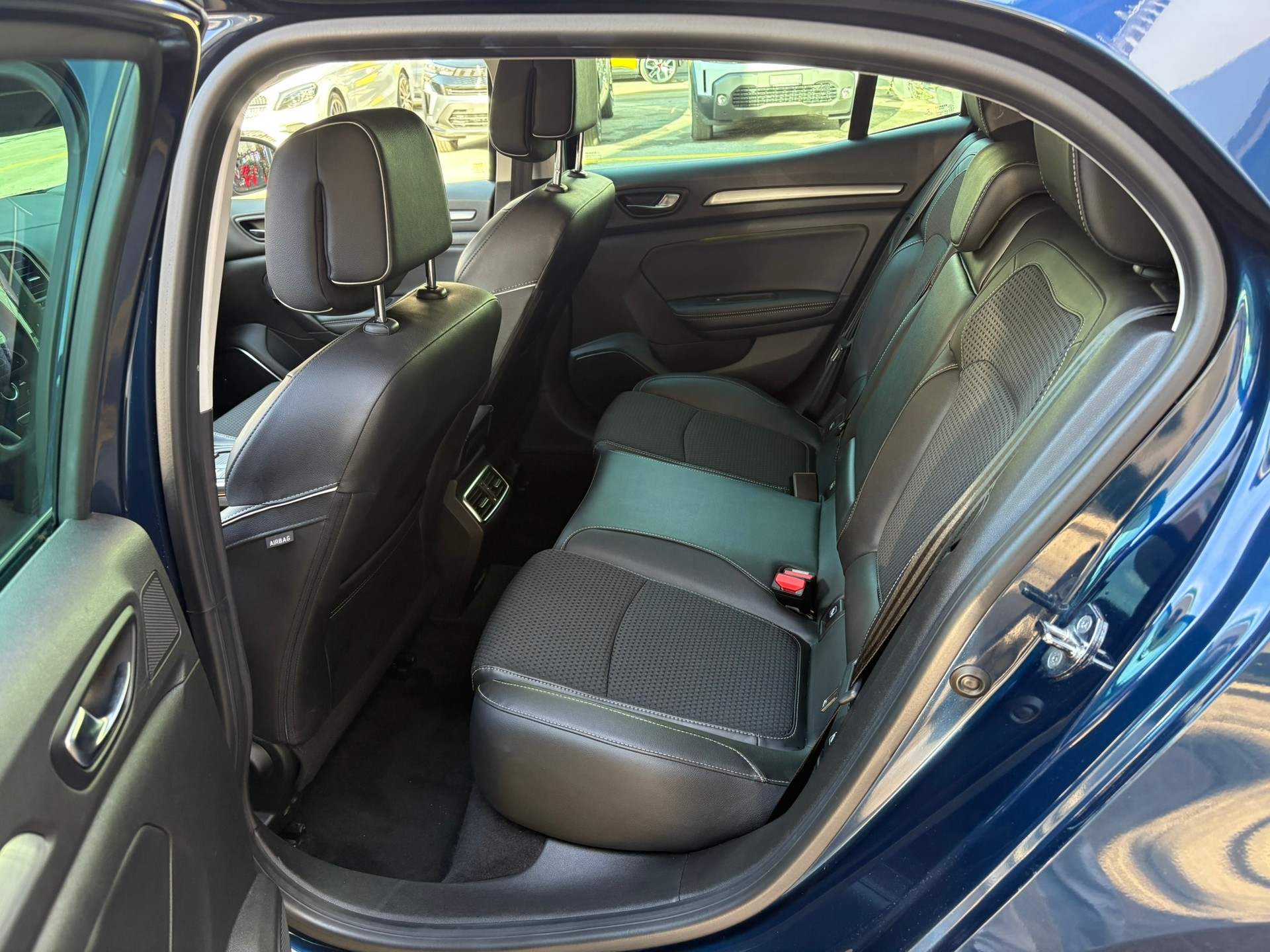 RENAULT Mégane 1.2 16V T Bose - 10