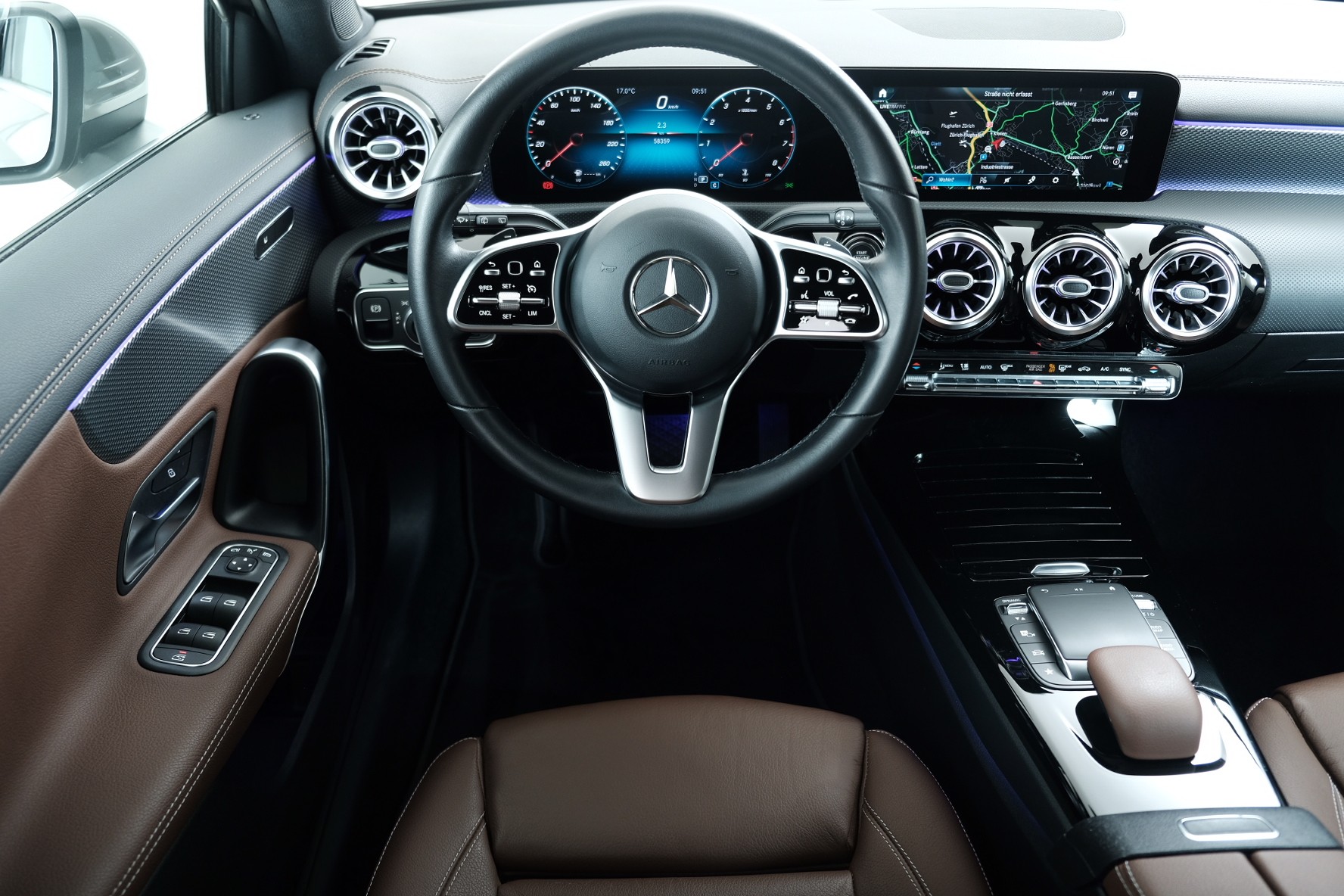 MERCEDES-BENZ A 220 Progressive 7G-DCT 4Matic - 7