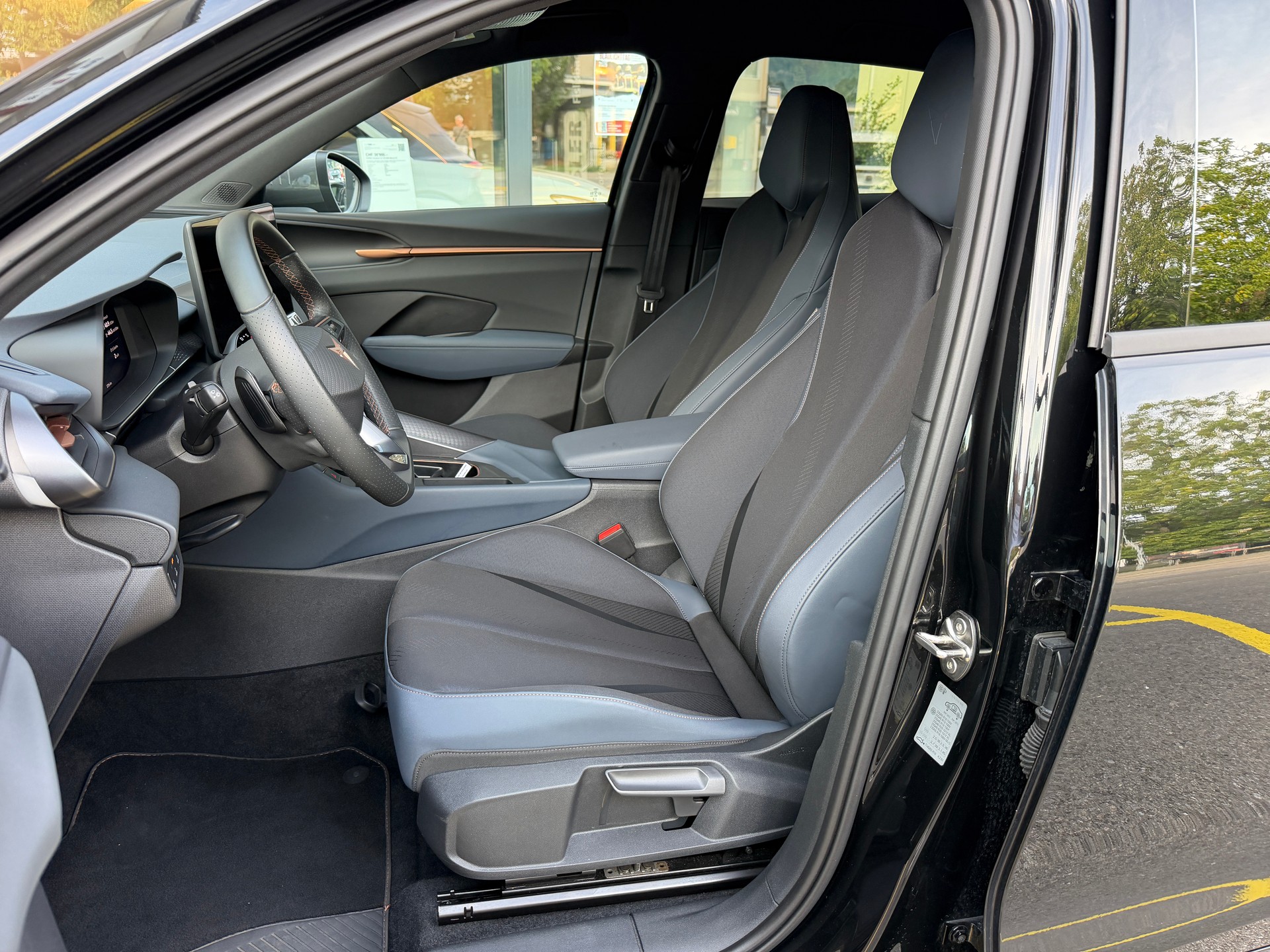 CUPRA Terramar 1.5 eHybrid DSG VZ - 9