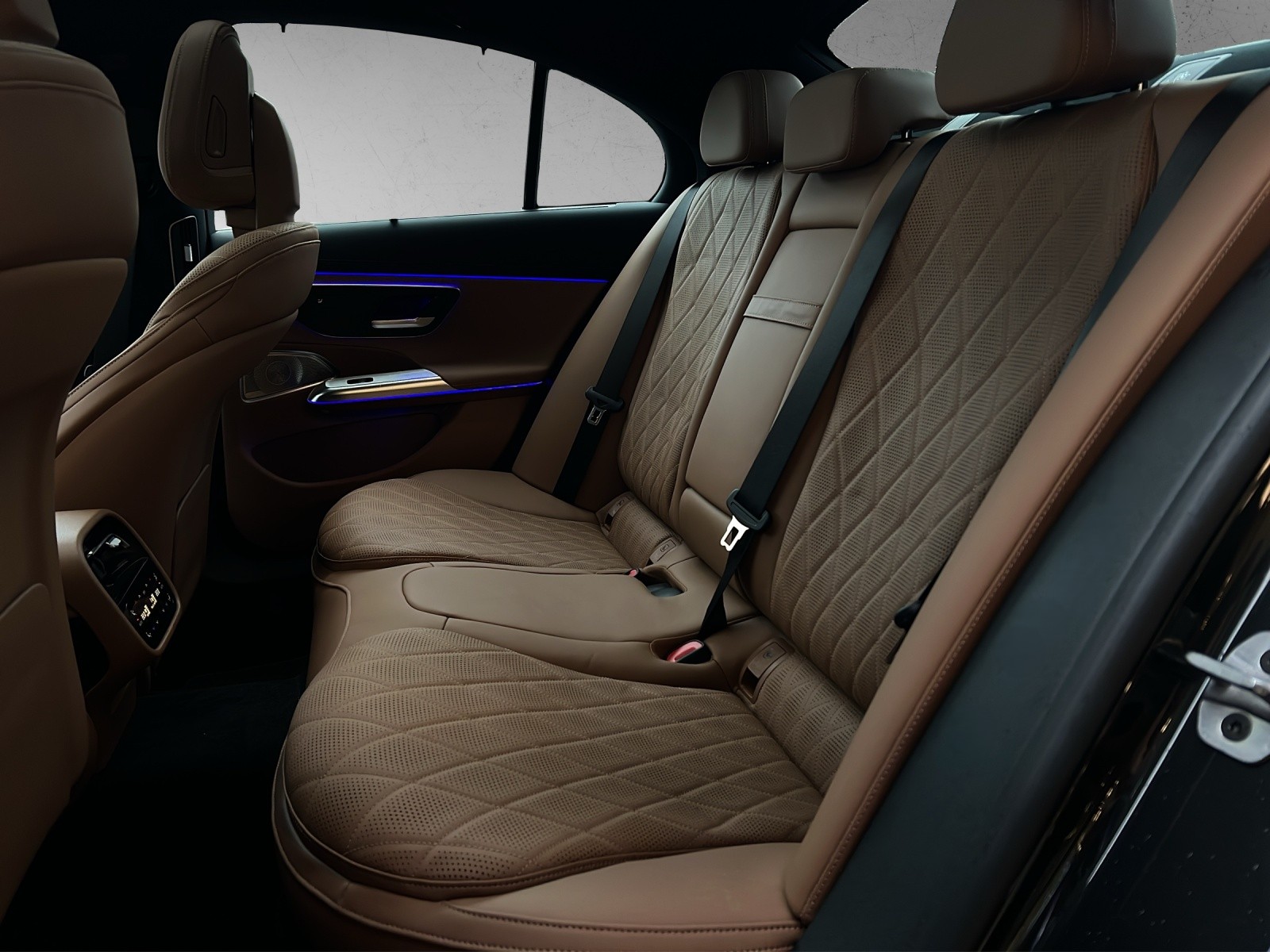 MERCEDES-BENZ E 450 d 4Matic 9G-Tronic - 16