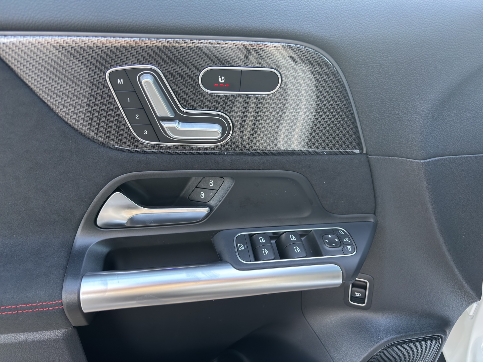 MERCEDES-BENZ EQA 350 66,5 kWh 4Matic Excellence - 13