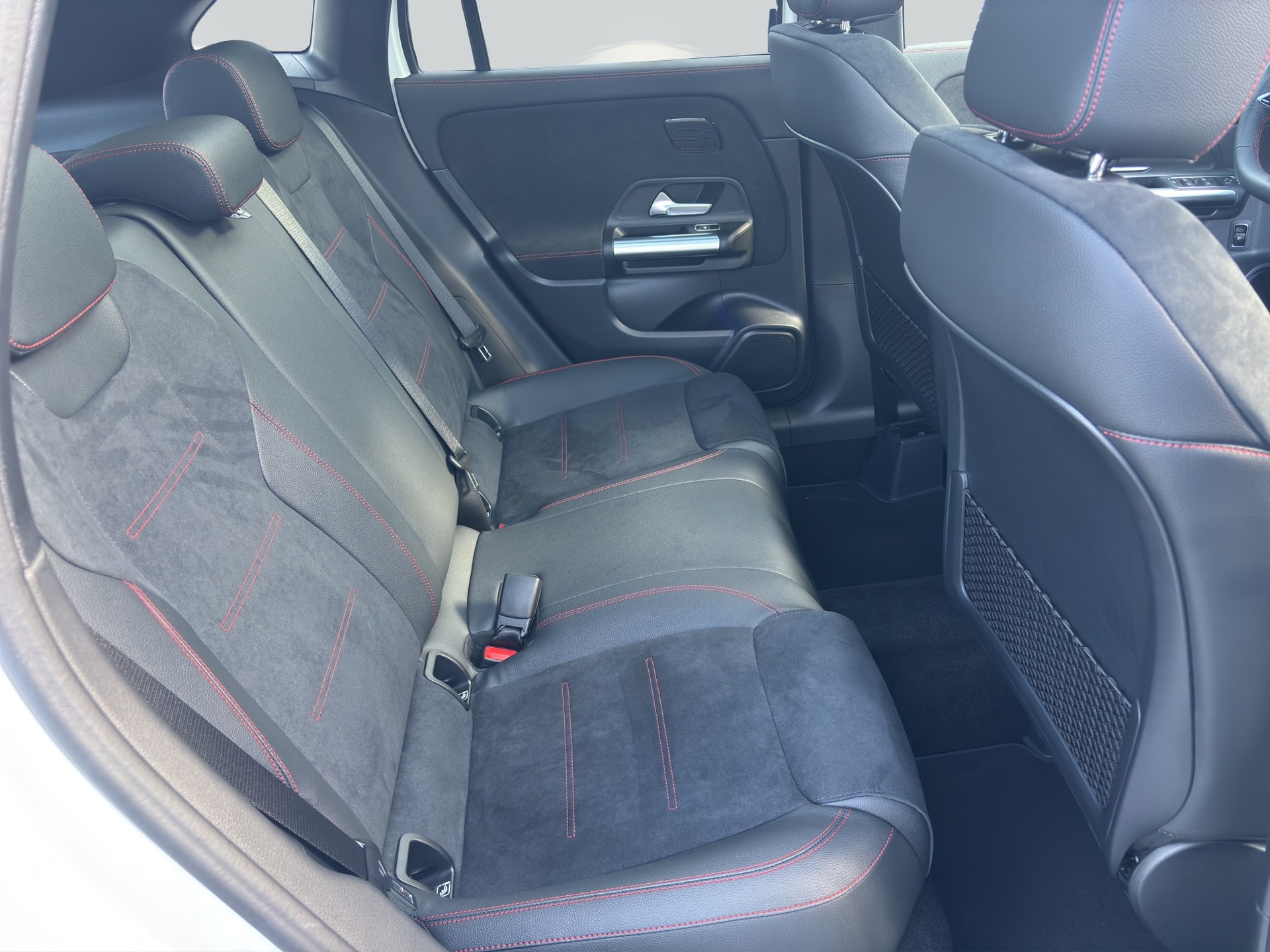 MERCEDES-BENZ EQA 350 66,5 kWh 4Matic Excellence - 12