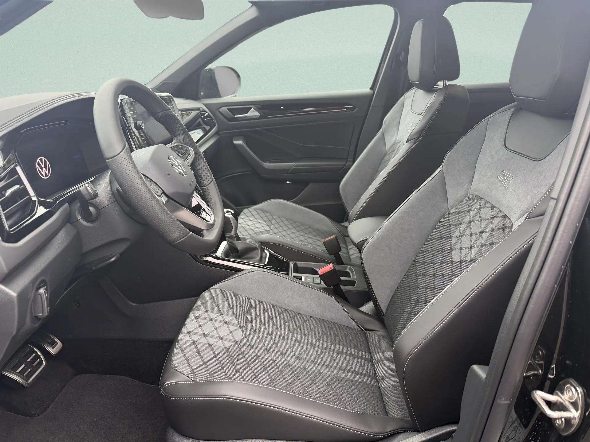 VW T-Roc 1.5 TSI EVO R-Line DSG - 11