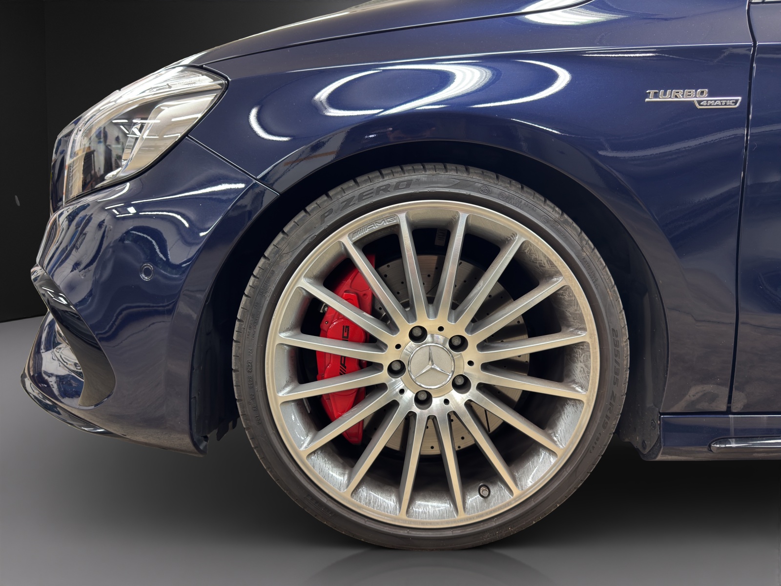 MERCEDES-BENZ A 45 AMG 4Matic - 8