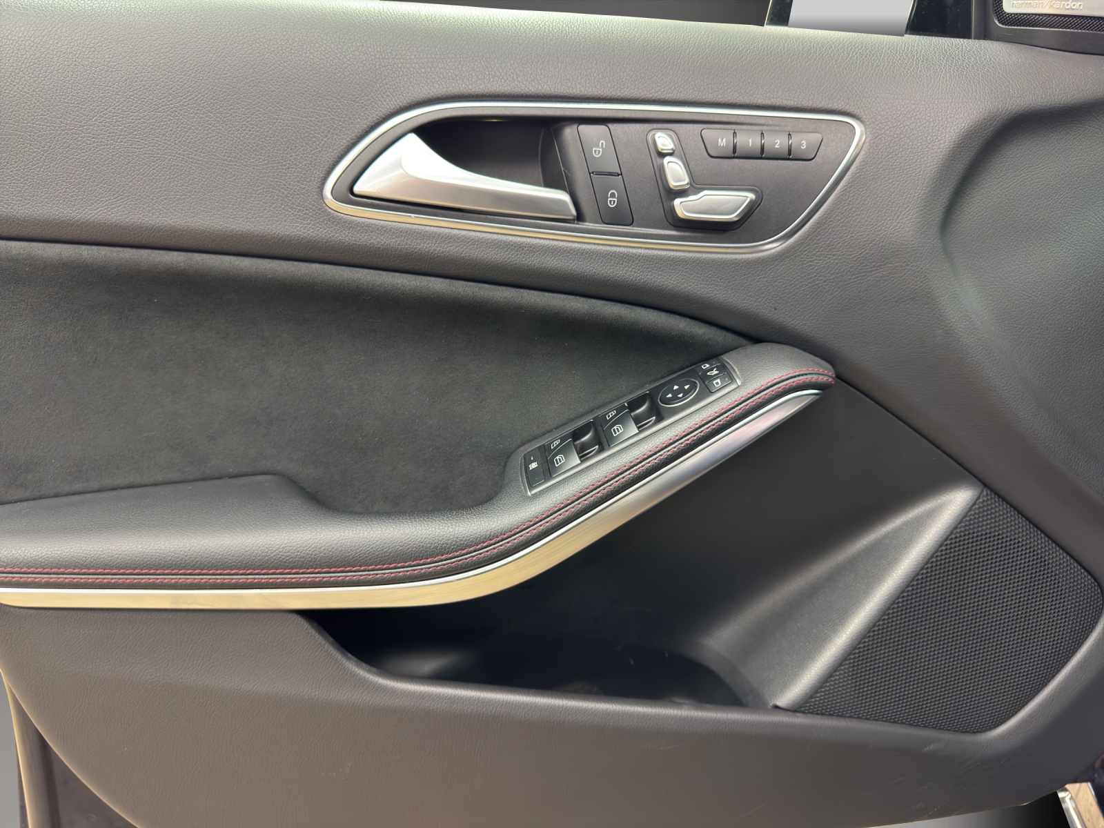 MERCEDES-BENZ A 45 AMG 4Matic - 13