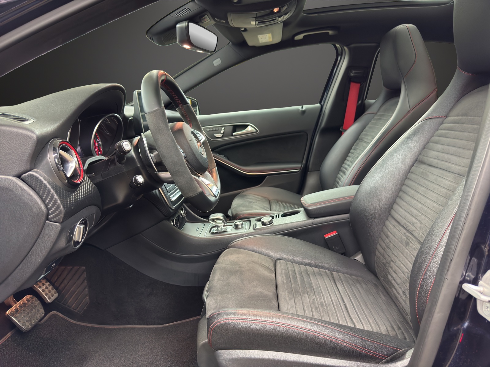 MERCEDES-BENZ A 45 AMG 4Matic - 10