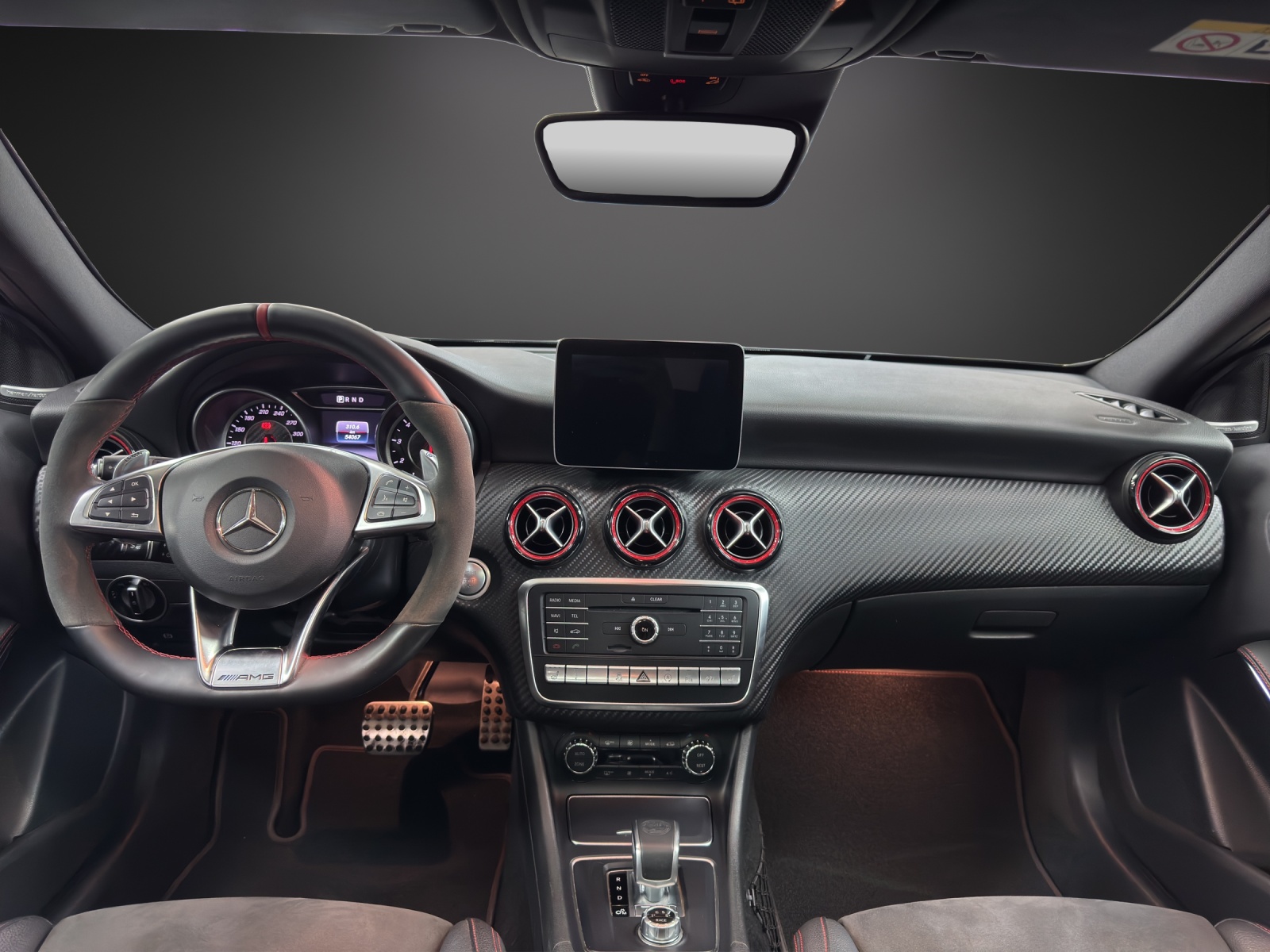 MERCEDES-BENZ A 45 AMG 4Matic - 11