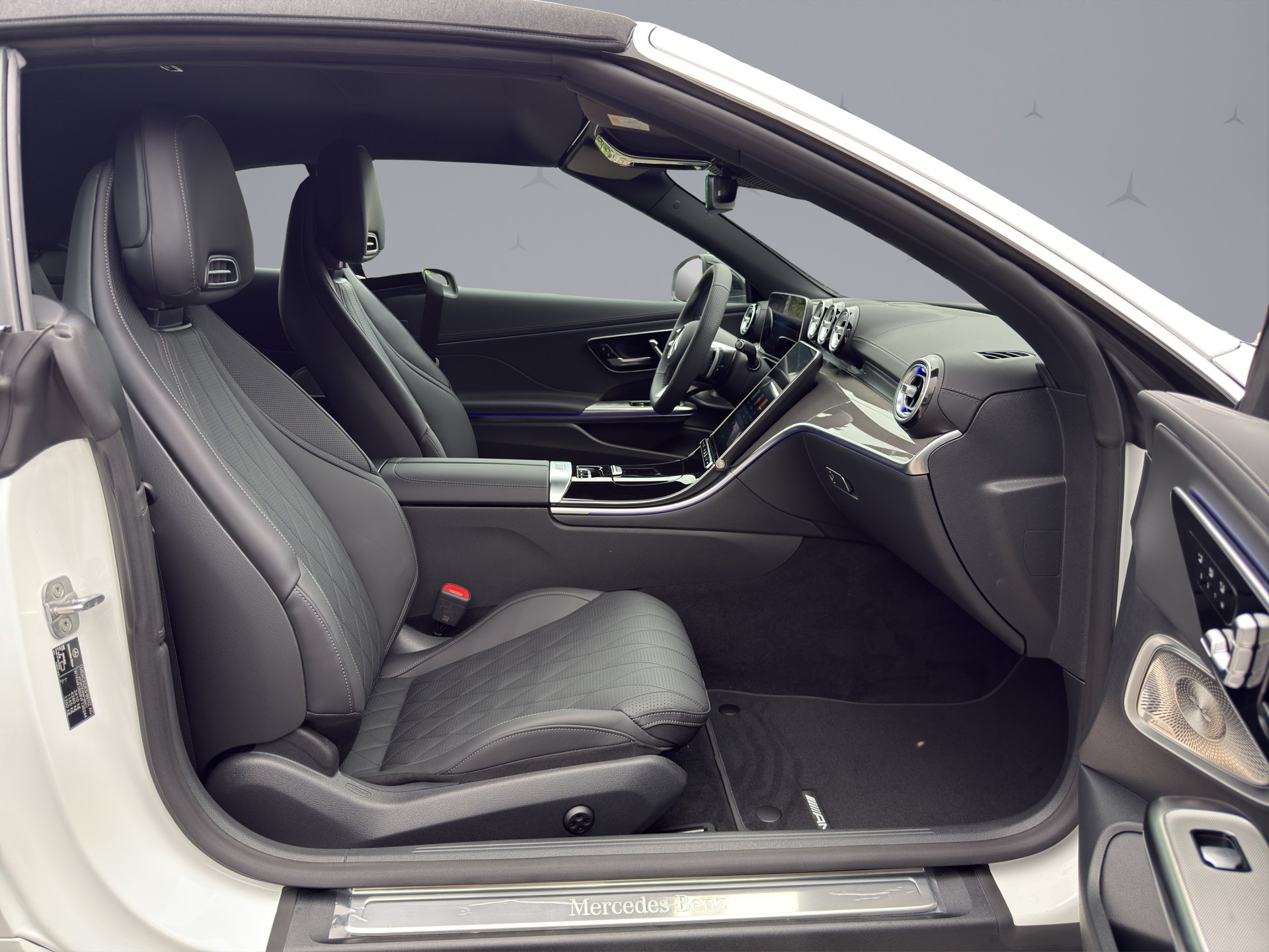 MERCEDES-BENZ CLE 200 AMG Line 4matic Cabriolet - 16
