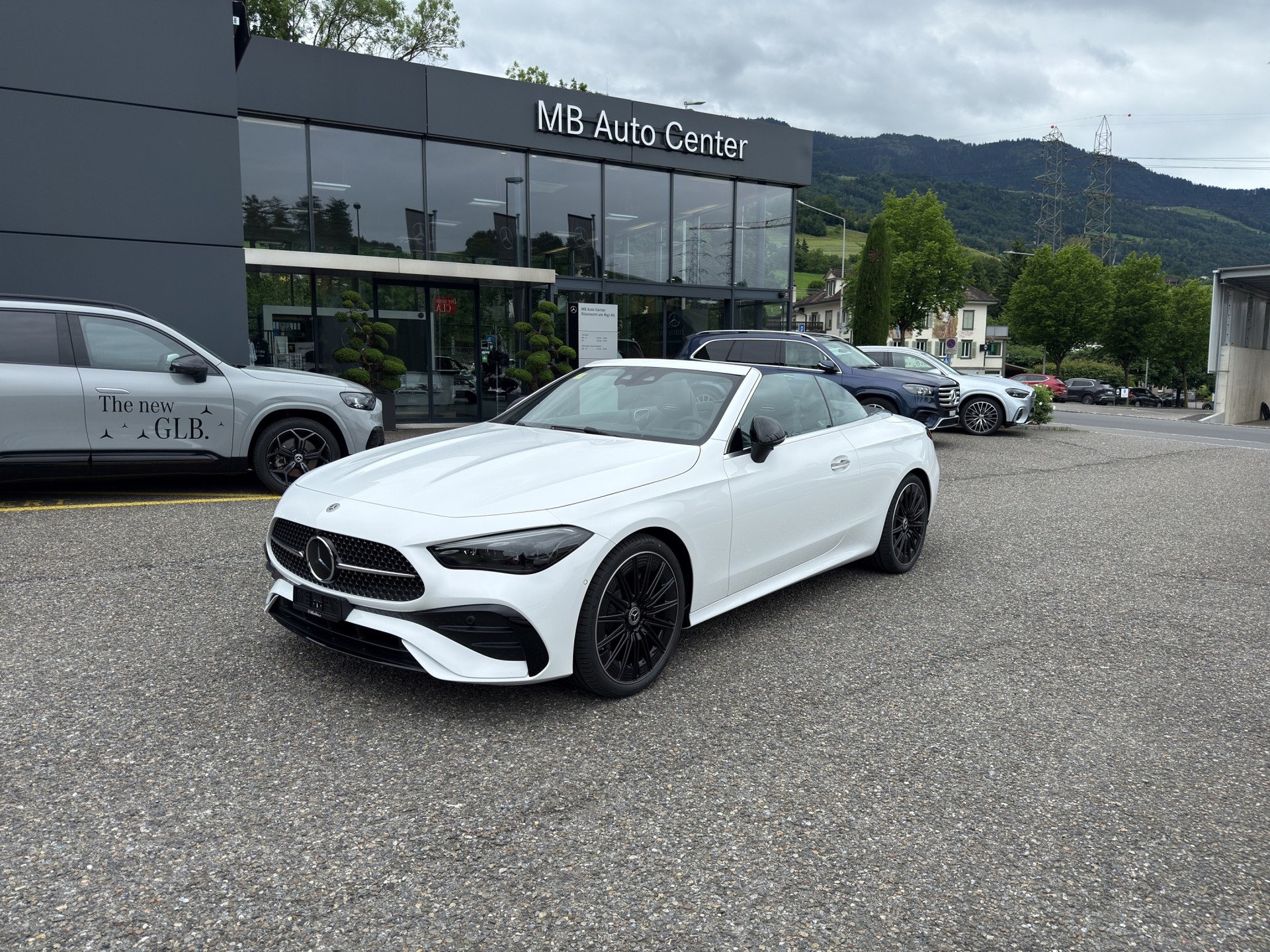 MERCEDES-BENZ CLE 200 AMG Line 4matic Cabriolet - 22