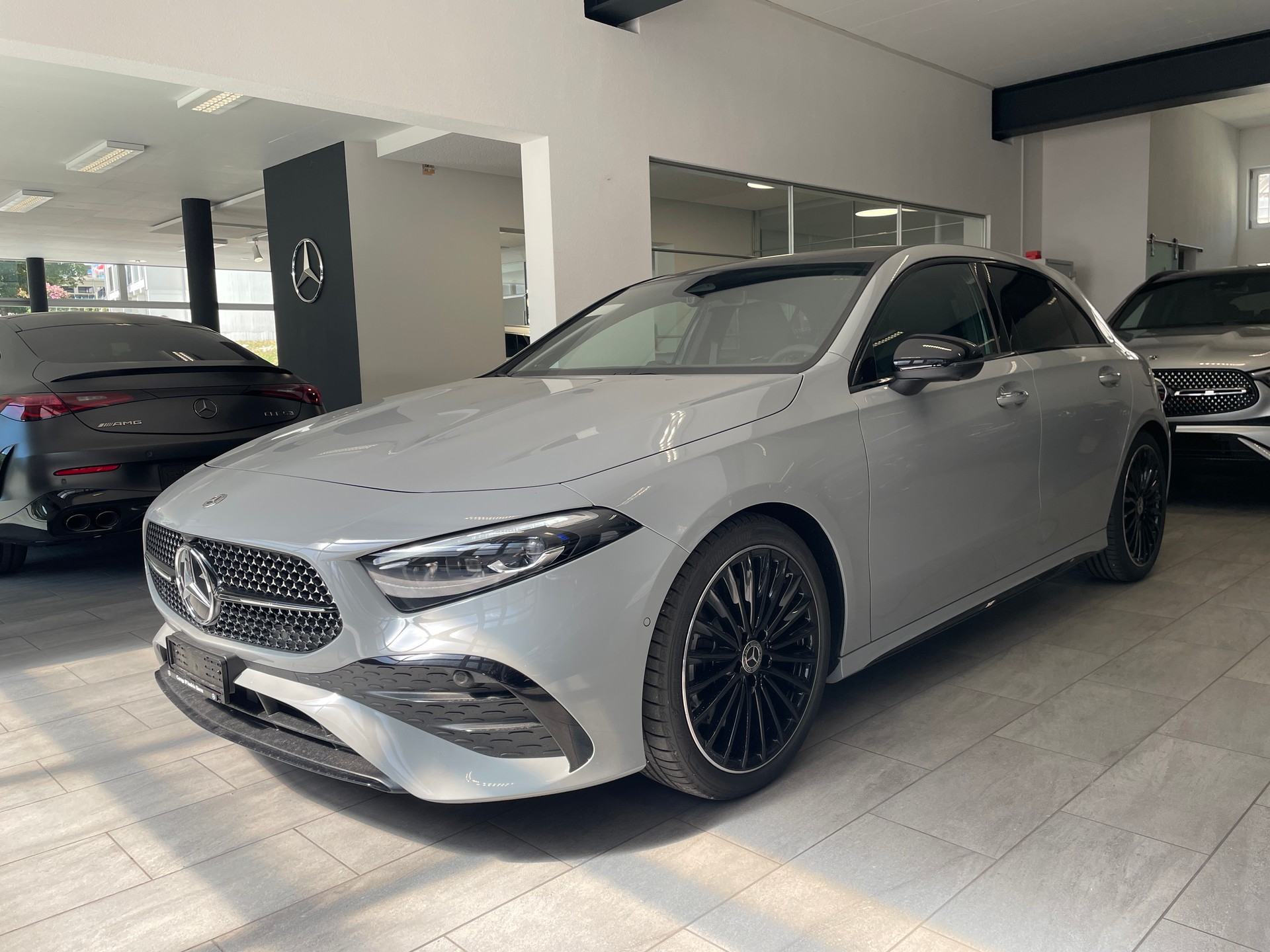MERCEDES-BENZ A 250 4Matic 8G-DCT AMG Line