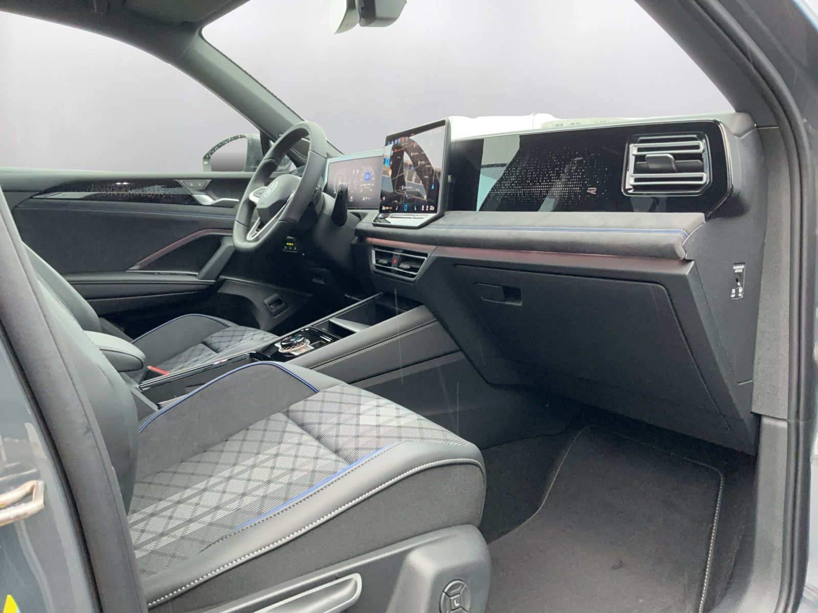 VW Tiguan 2.0 TSI DSG R-Line 4Motion - 14