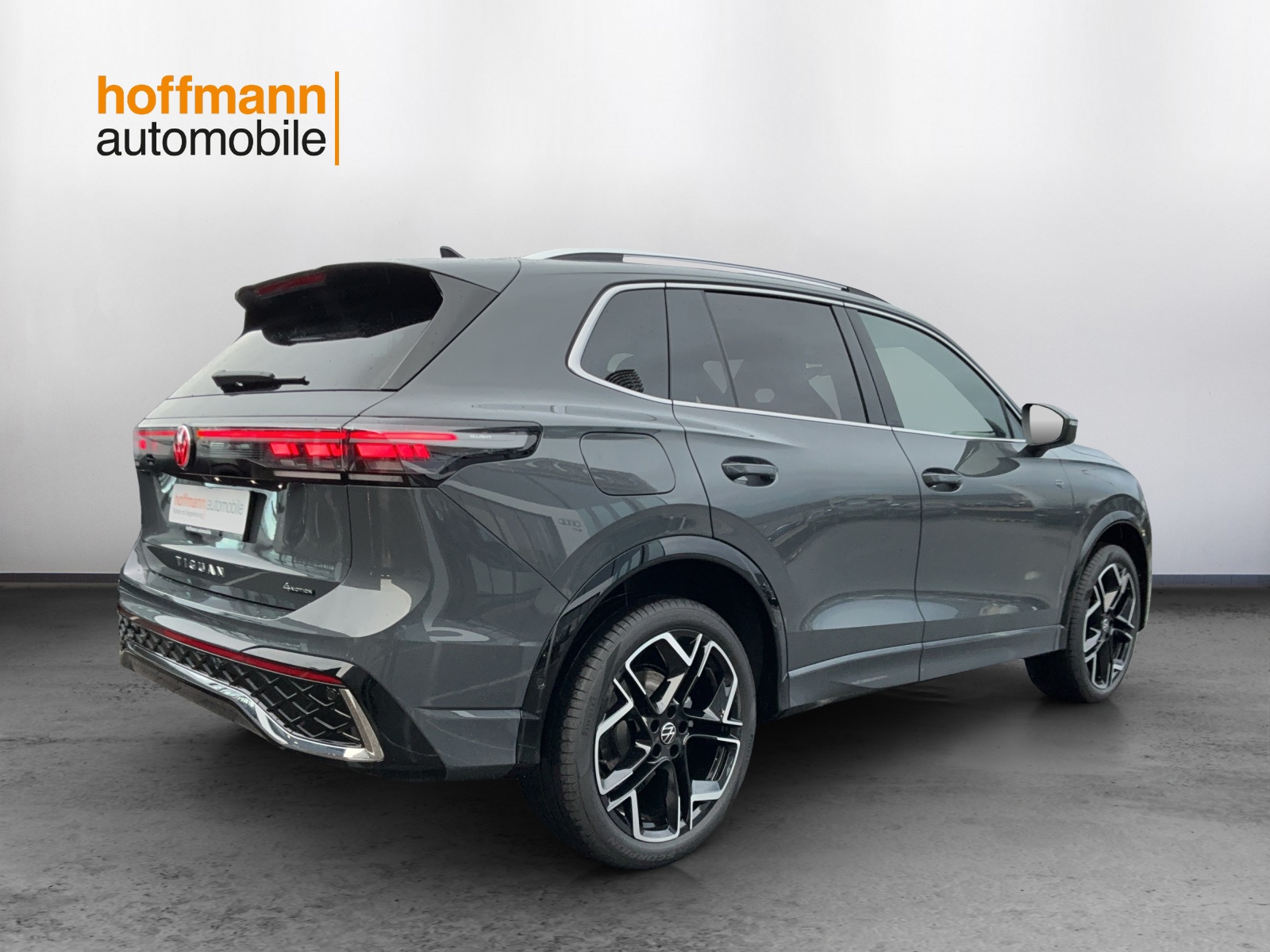 VW Tiguan 2.0 TSI DSG R-Line 4Motion - 4