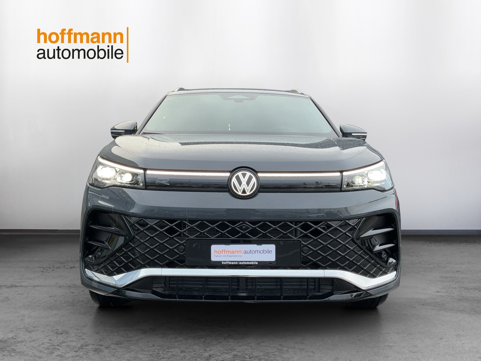 VW Tiguan 2.0 TSI DSG R-Line 4Motion - 2