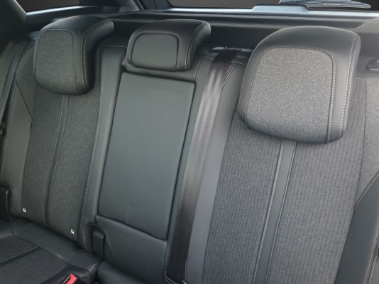 PEUGEOT 3008 1.6 THP GT Line - 10