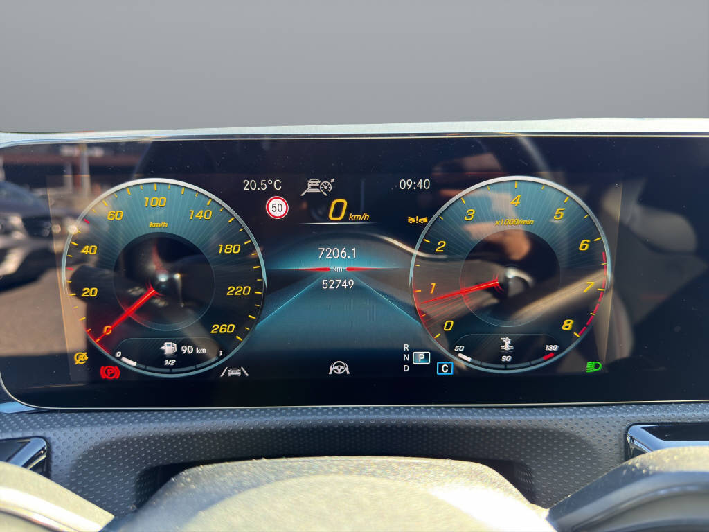 MERCEDES-BENZ A 250 AMG Line 4m - 12