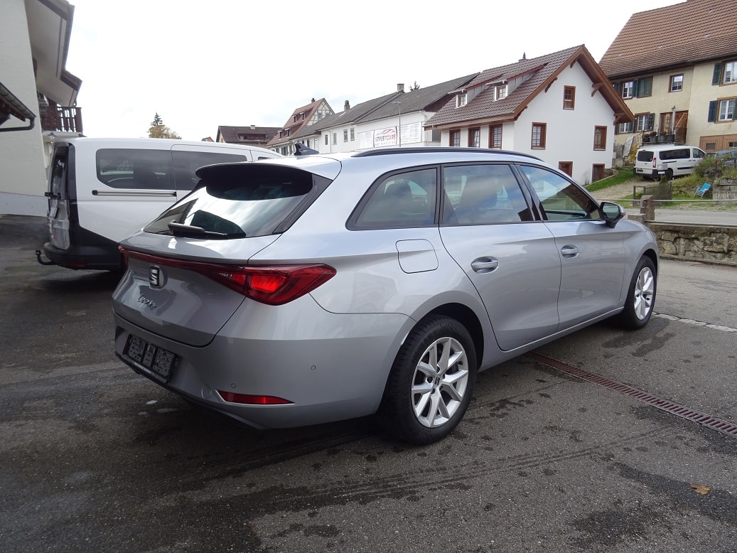SEAT Leon ST 2.0 TDI Style 4Drive DSG - 3