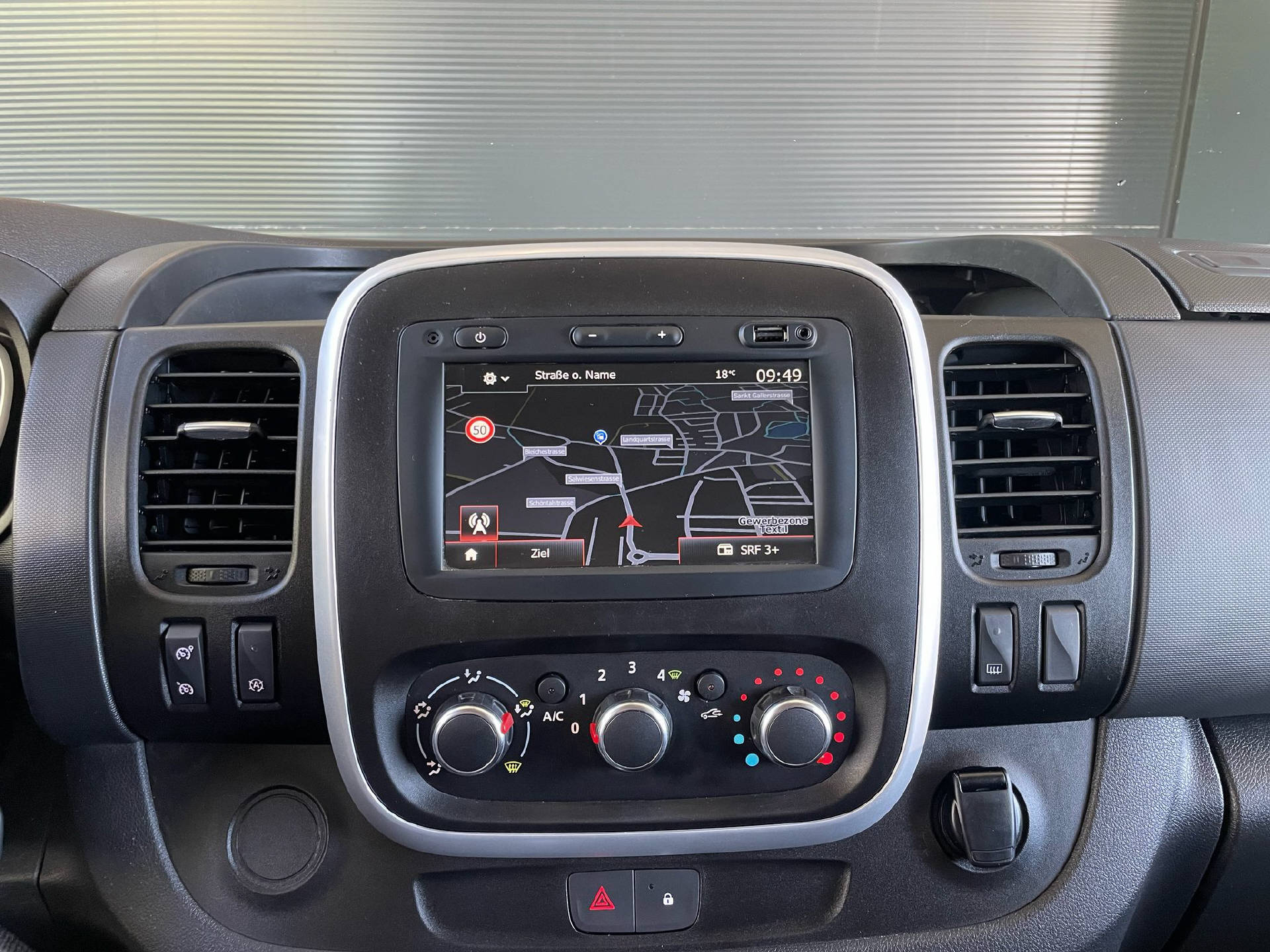 RENAULT Trafic Kaw. 3.0 t L1 H1 2.0 dCi 120 Business-10