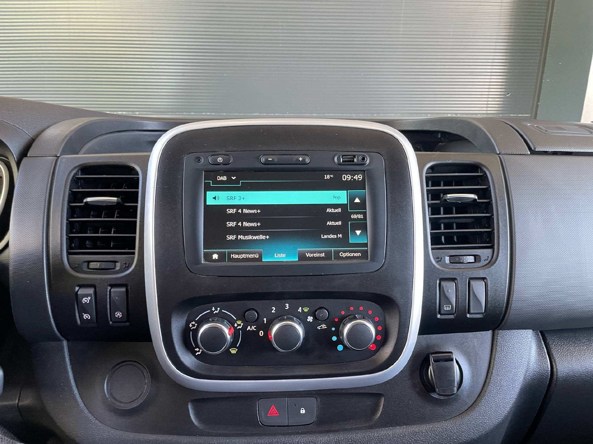RENAULT Trafic Kaw. 3.0 t L1 H1 2.0 dCi 120 Business-11