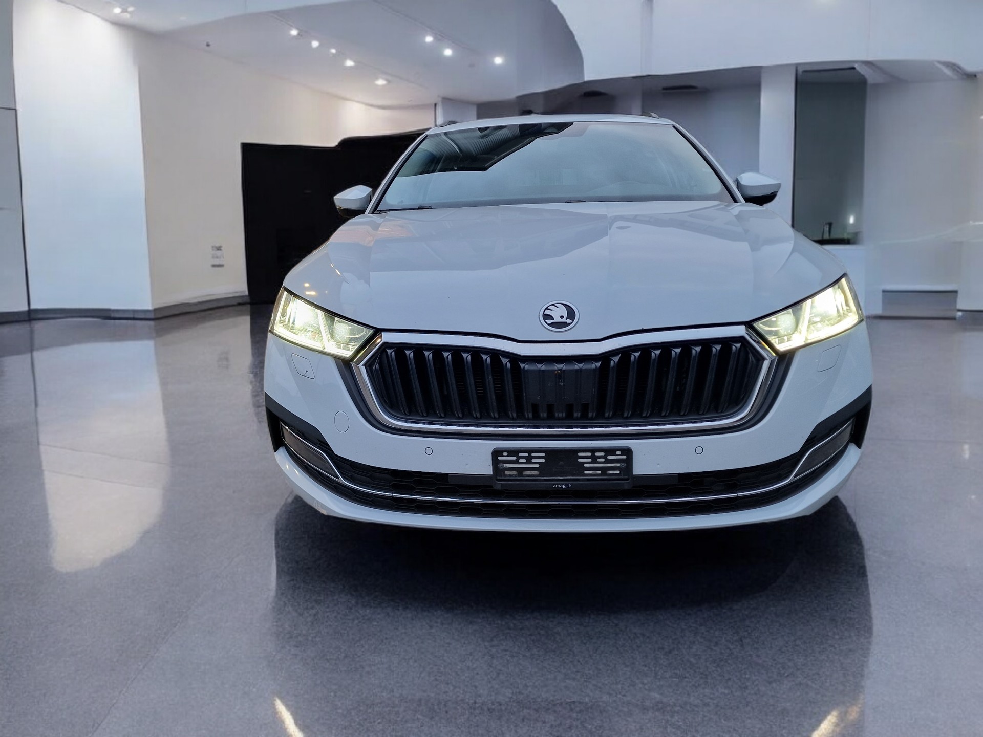 SKODA Octavia Combi 1.5 TSI ACT EVO Style 24Mt Gara 8xBereift - 3