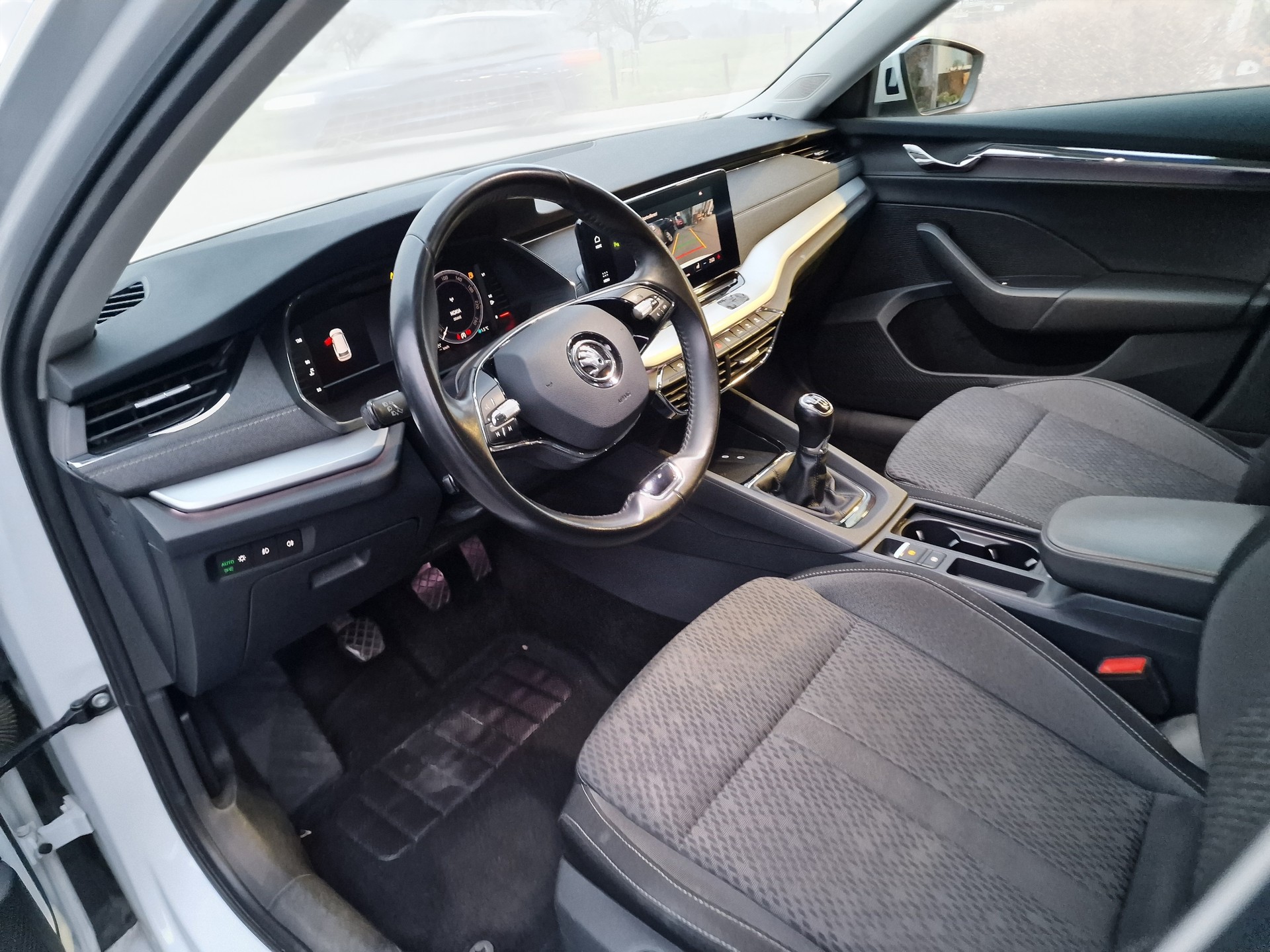 SKODA Octavia Combi 1.5 TSI ACT EVO Style 24Mt Gara 8xBereift - 9